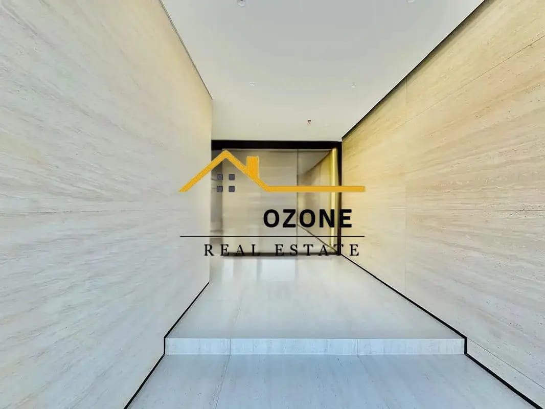 Direct From Owner _Balcony_15Days Free_Coverd parking _Only Family _Close to park _Book