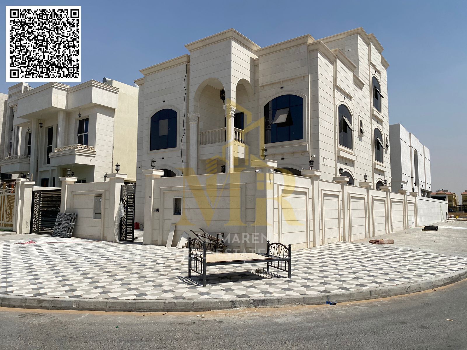 Luxury villa for sale - modern design in neo-classical style, price includes registration, air conditioning and elevator