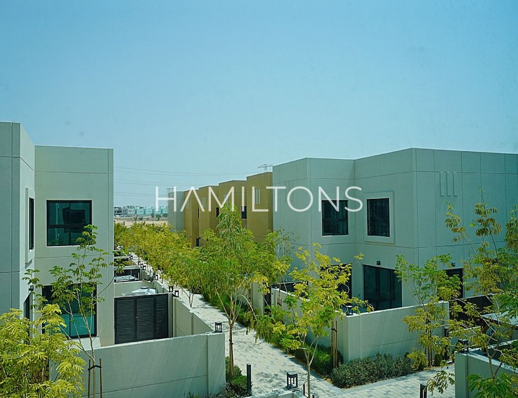 Spacious Villa | Fully Sustainable | Resale
