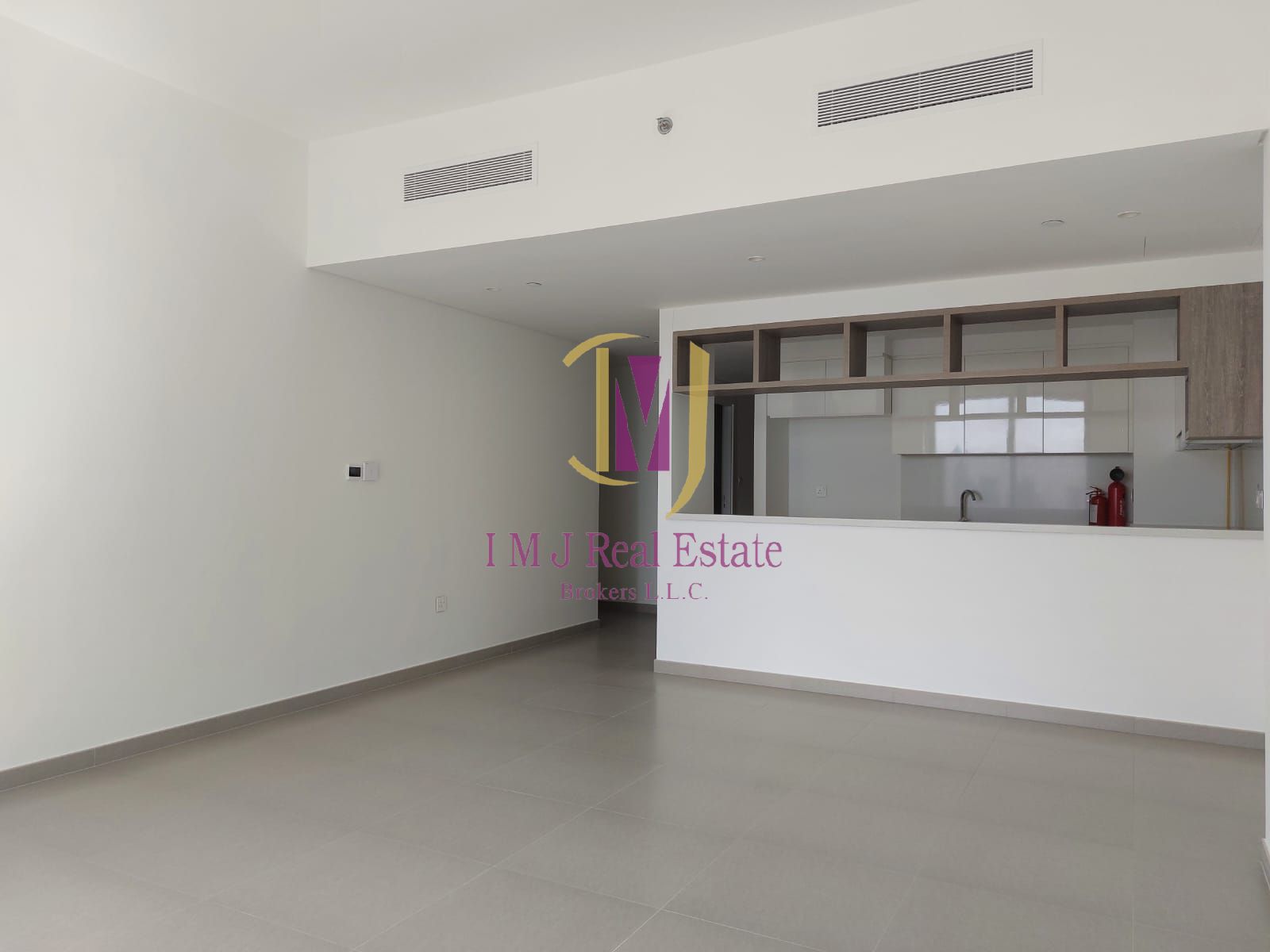 Unfurnished | High Floor | Spacious | Burj View