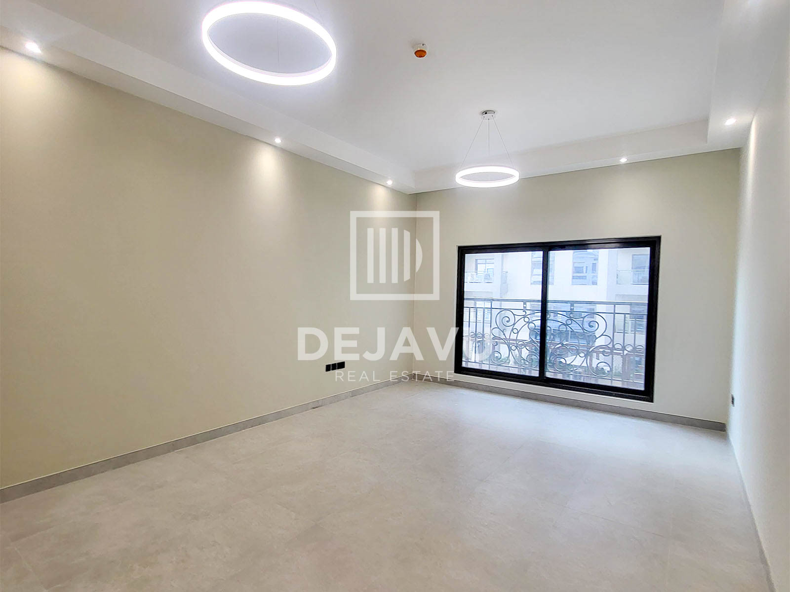 Unbeatable Price | Mins To Metro |Ready To Move In