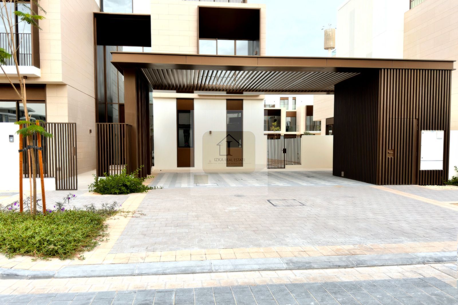 Burj View || Single Row || Brand New just handover