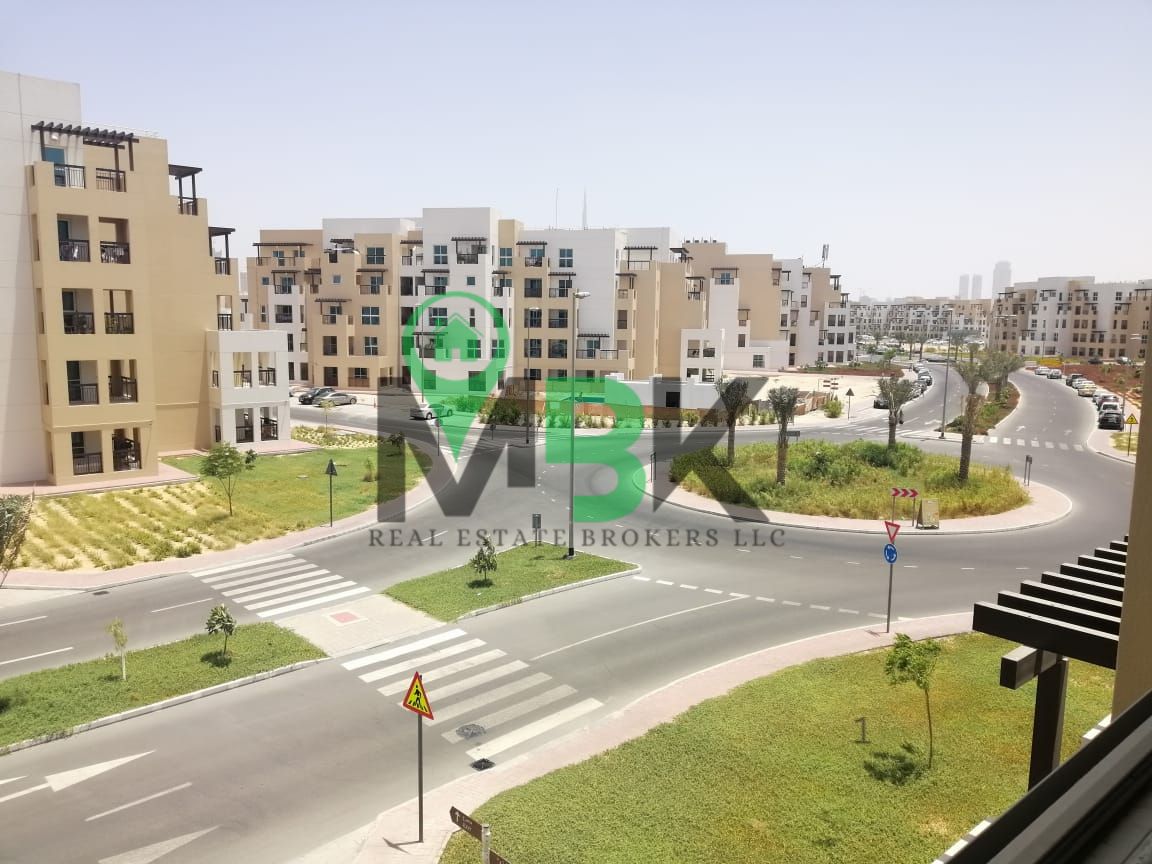 Studio | Bright & Sunny| without Balcony