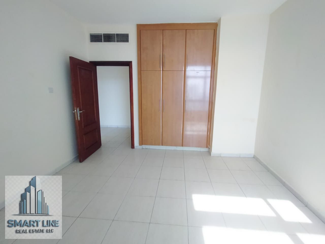 Near King Faisal Street Near:Luxury 2Bhk Bhk Apartment With Very Big Living Hall And Full Family Building