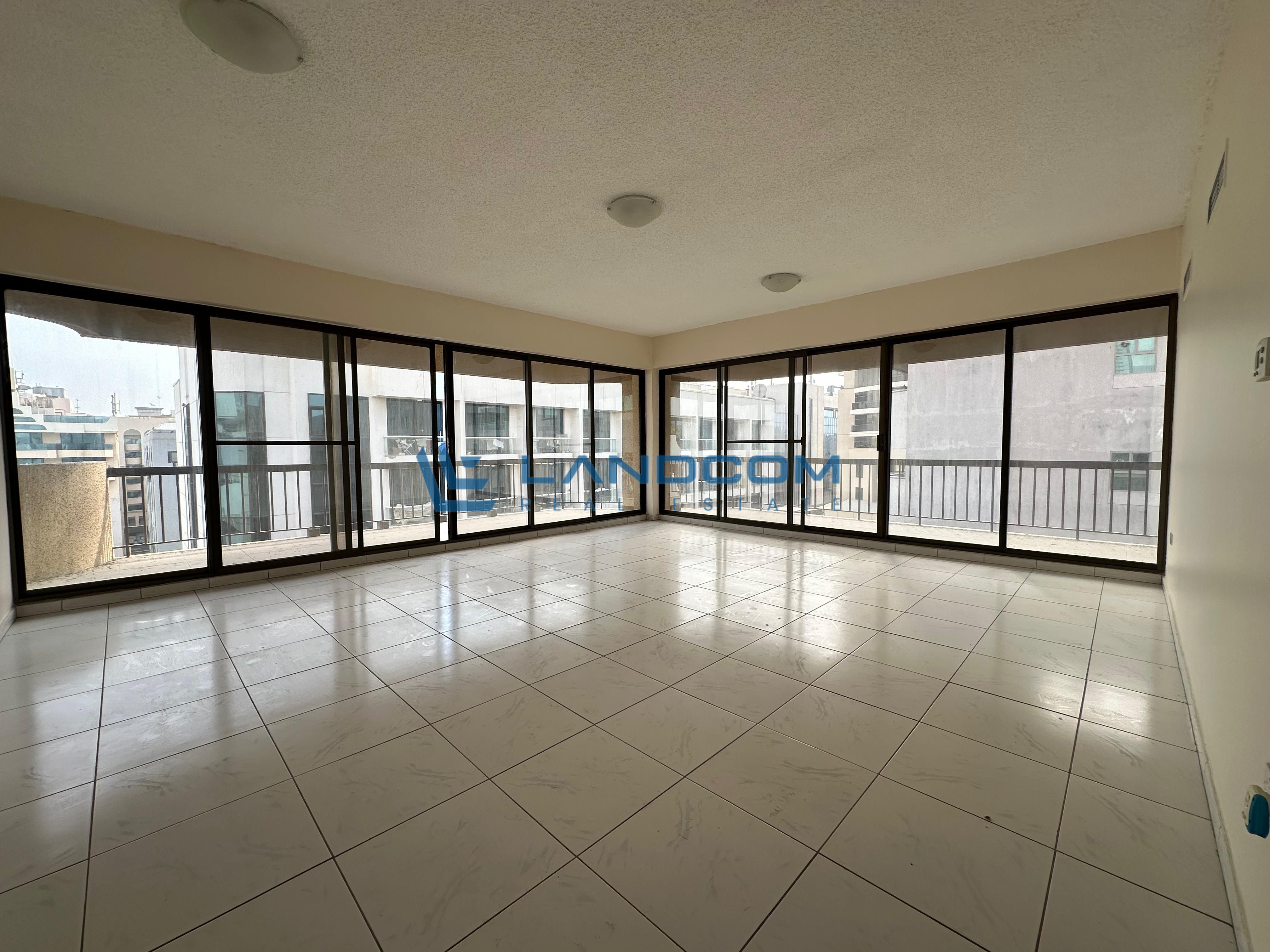 |Elegant 3BHK | Close to Metro| No Commission |