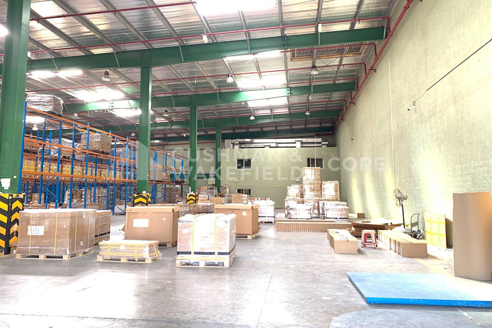 Logistics | 8 Meters Height | Loading Bays