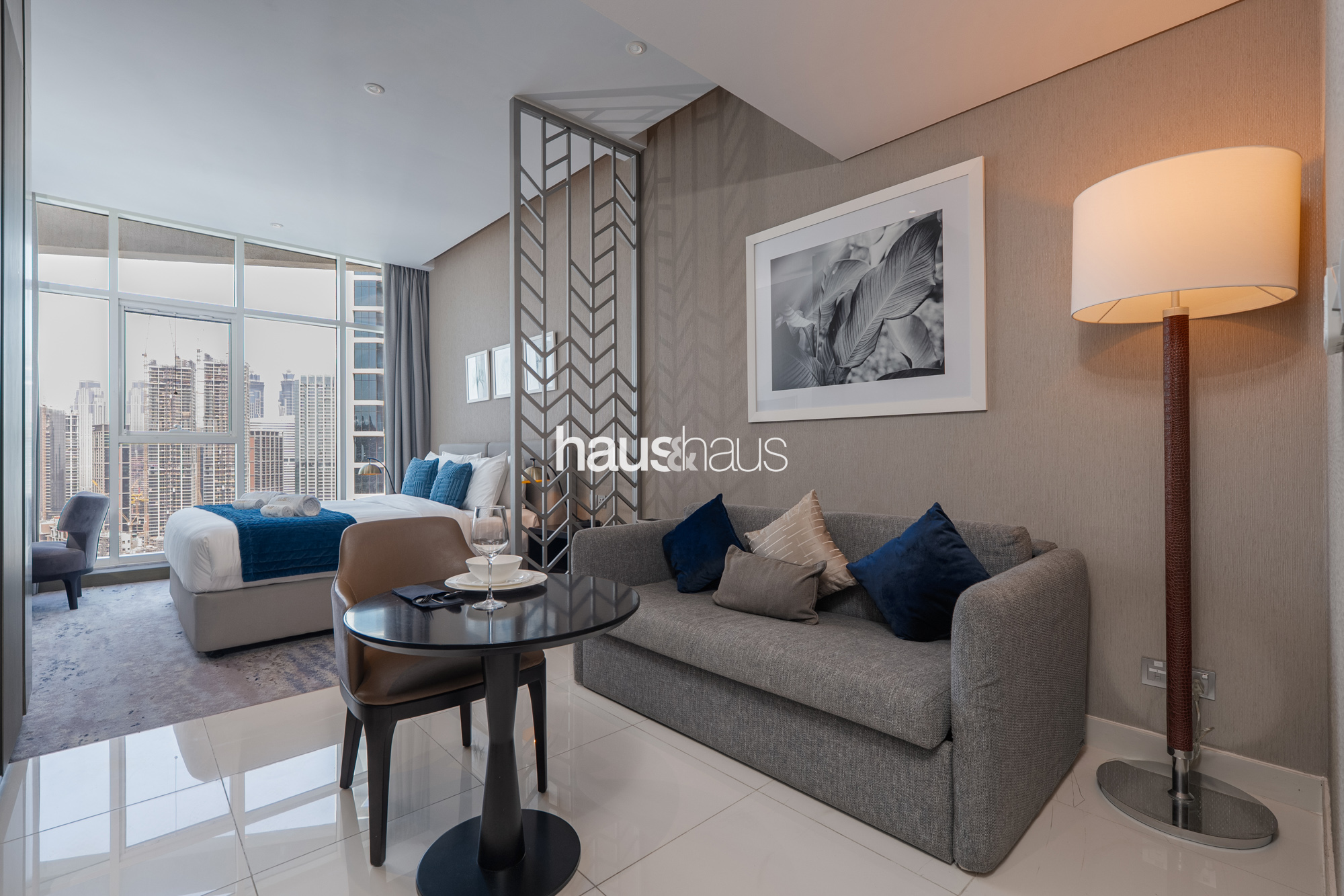 Canal View Studio | Near Burj Khalifa | Modern