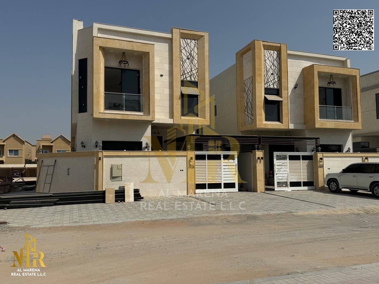 Bank financing for sale in Ajman, Al Muwaihat 3 villa, including electricity, water, and air conditioning, 5 bedrooms, large yard, price 1,800,000, fr
