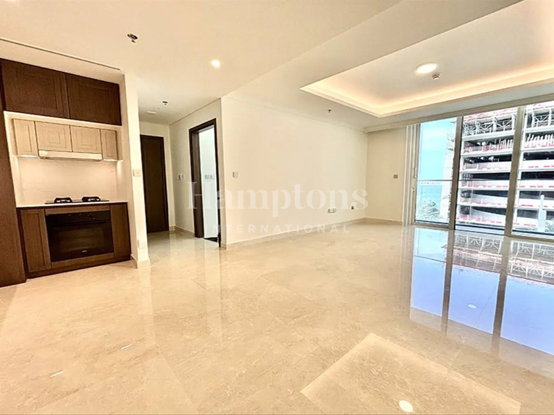Bright Unit | Open Kitchen | Water View