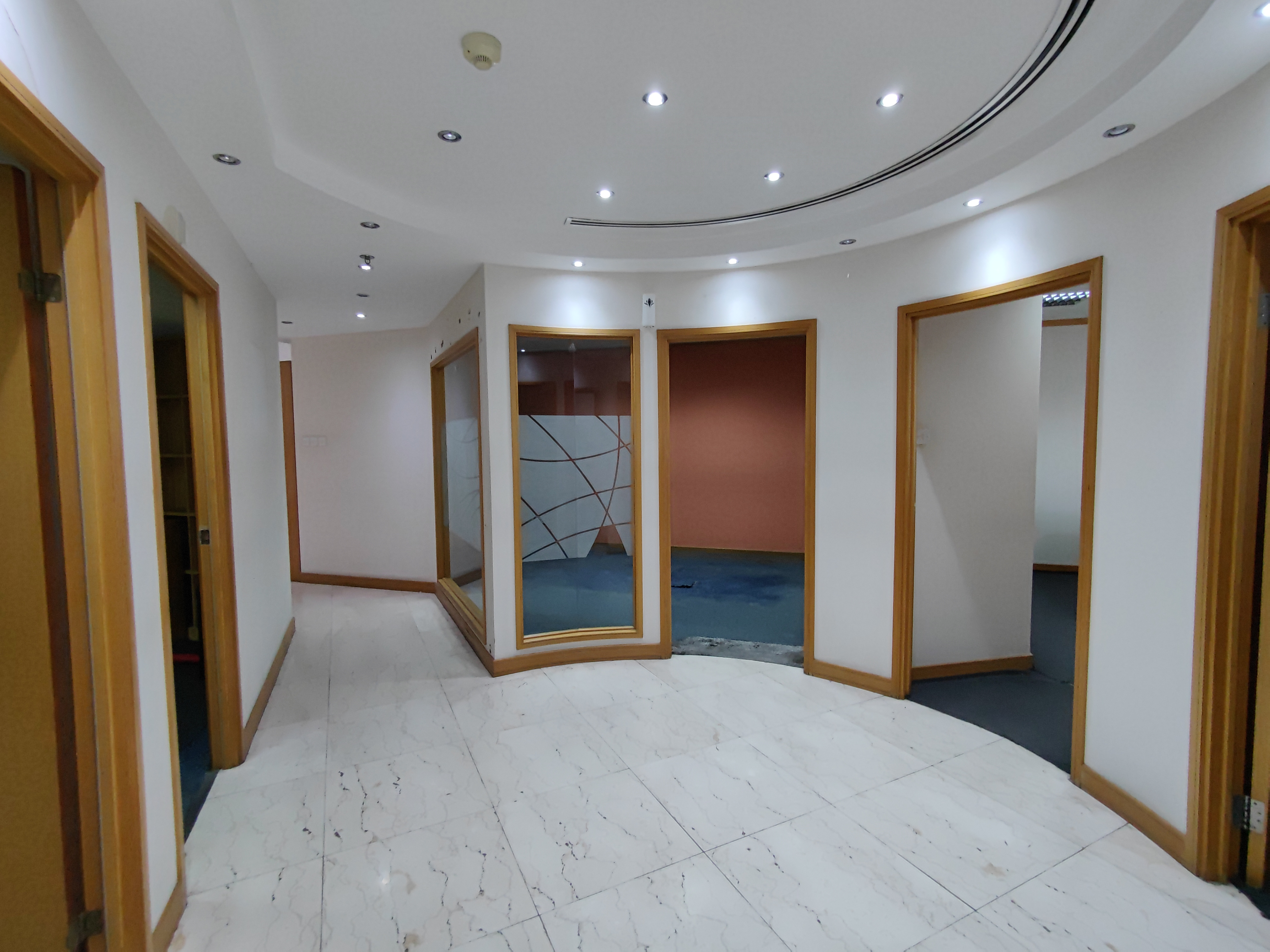 HUGE-fully furnished ready office with partitions @ Near BURJUMAN METRO, BUR DUBAI