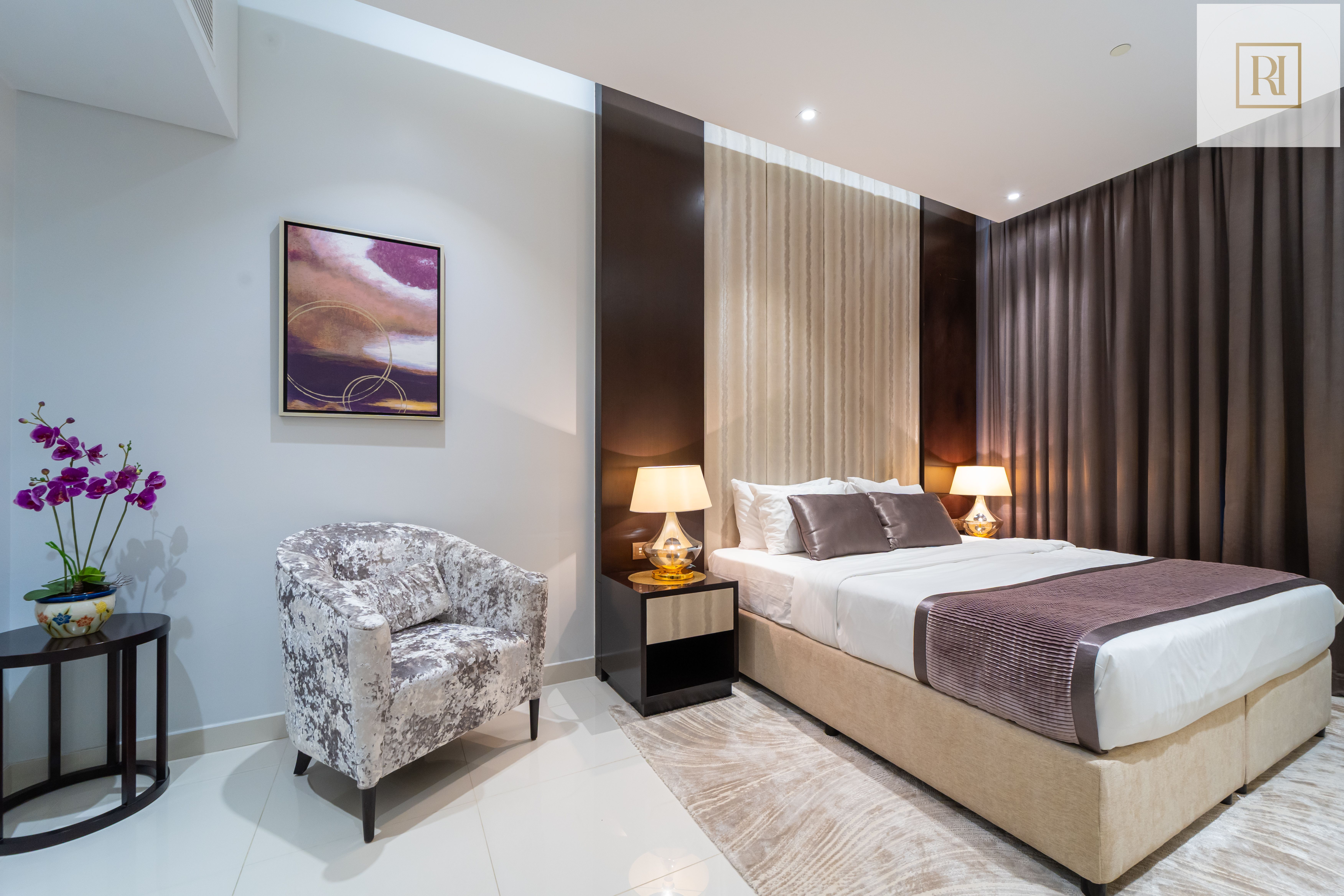 Steps to Dubai Mall – Hotel Amenities