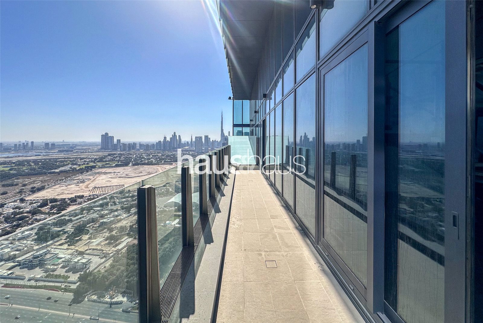 EXCLUSIVE | Vacant | Dual Views | Brand New