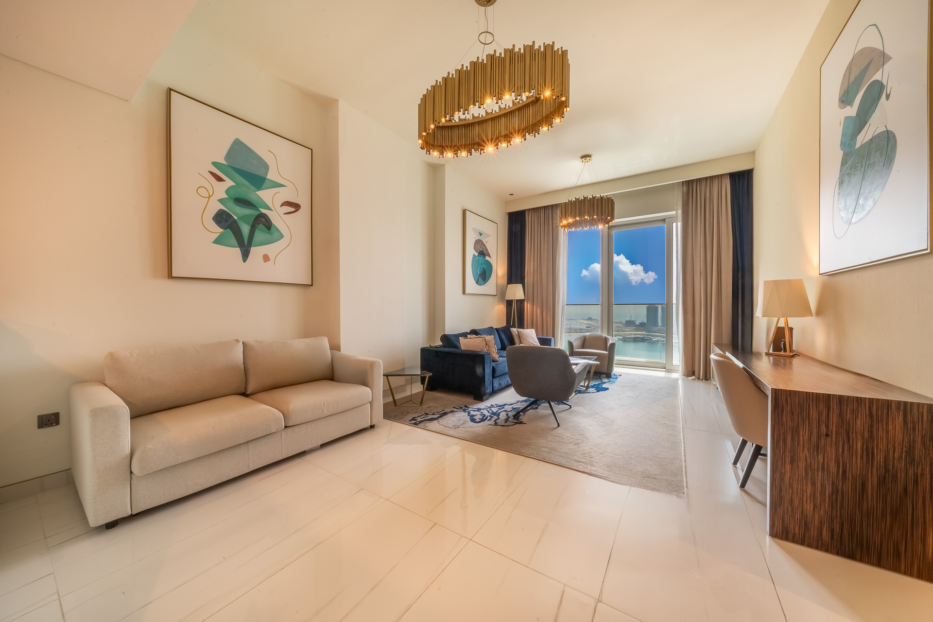 Palm View | Modern Interiors | Spacious