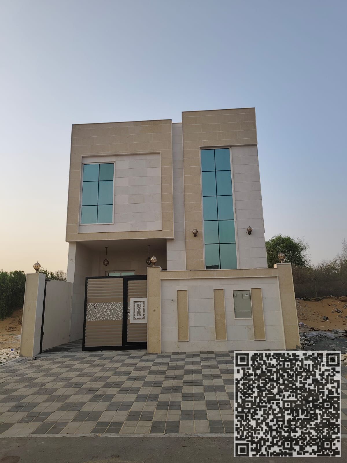 BEAUTIFUL 5 BEDROOM TOWNHOUSE VILLA FOR SALE IN AL HELIO , AJMAN