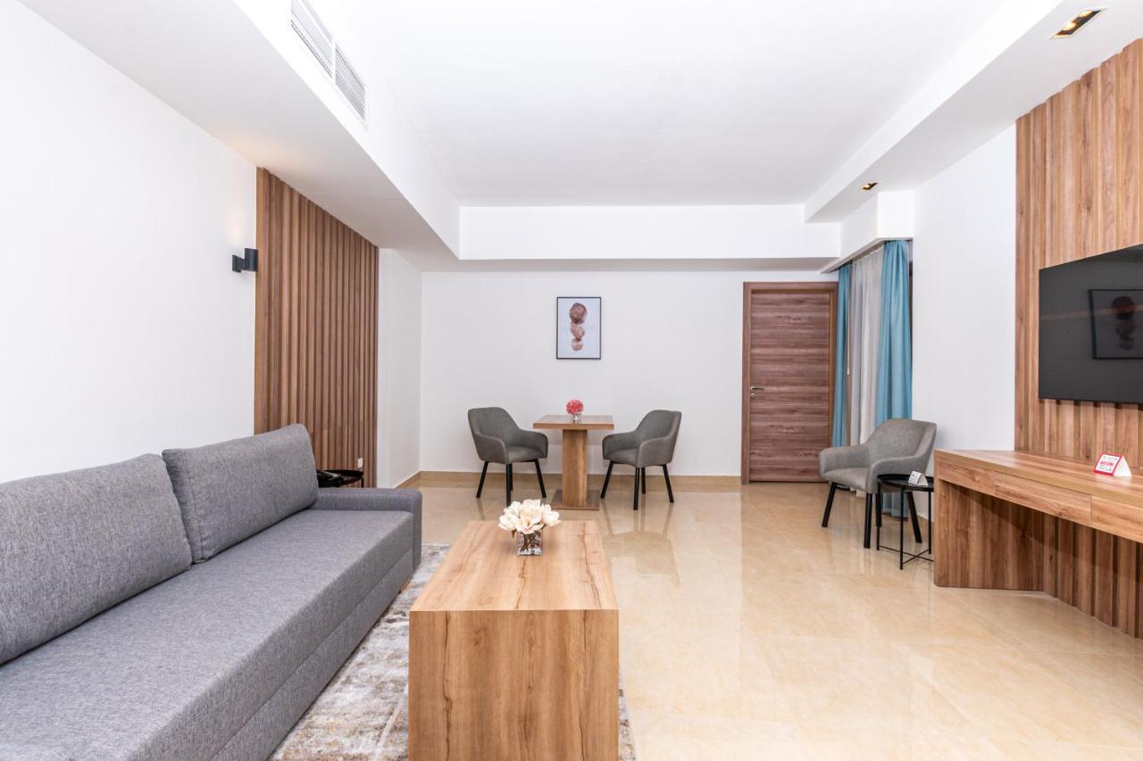 Stay Yearly Pay Monthly Furnished One Bedroom Free Bills