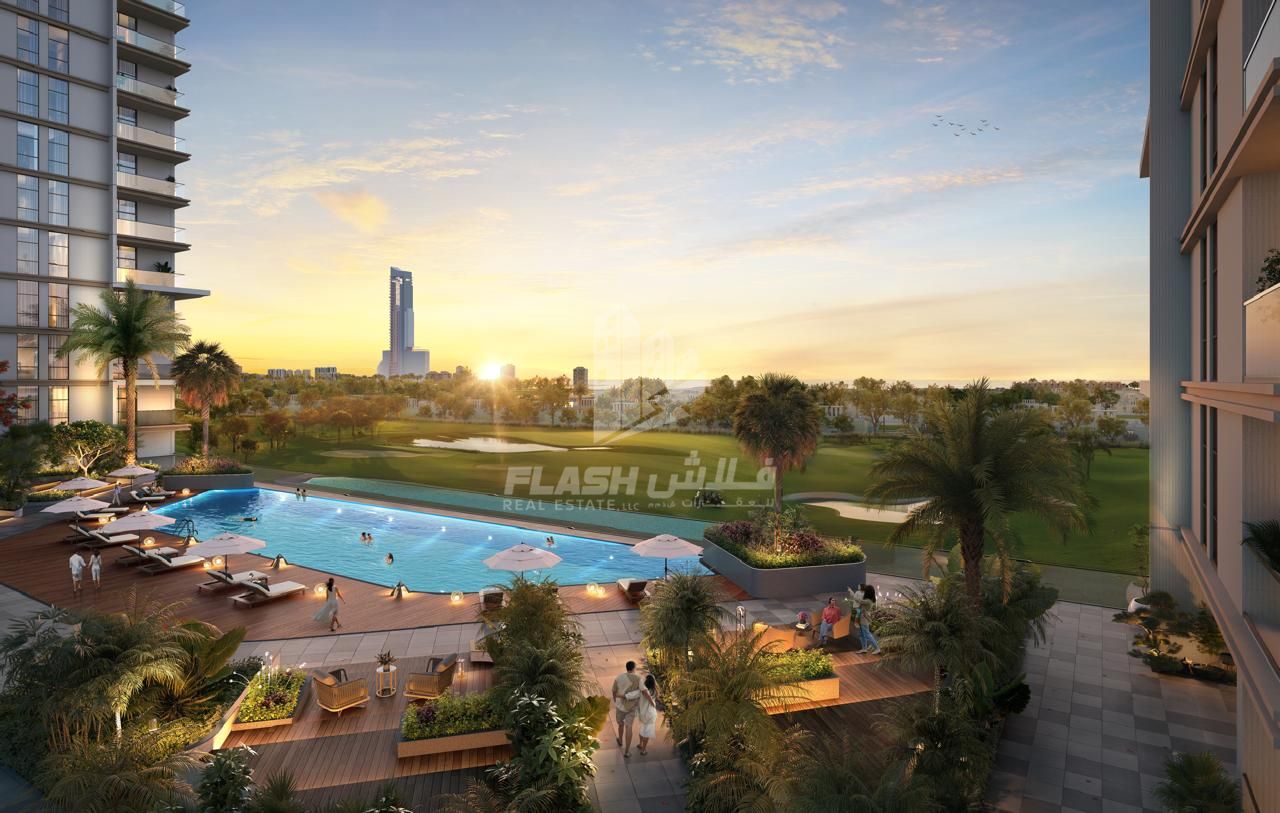 Community living with walking distance the beach
