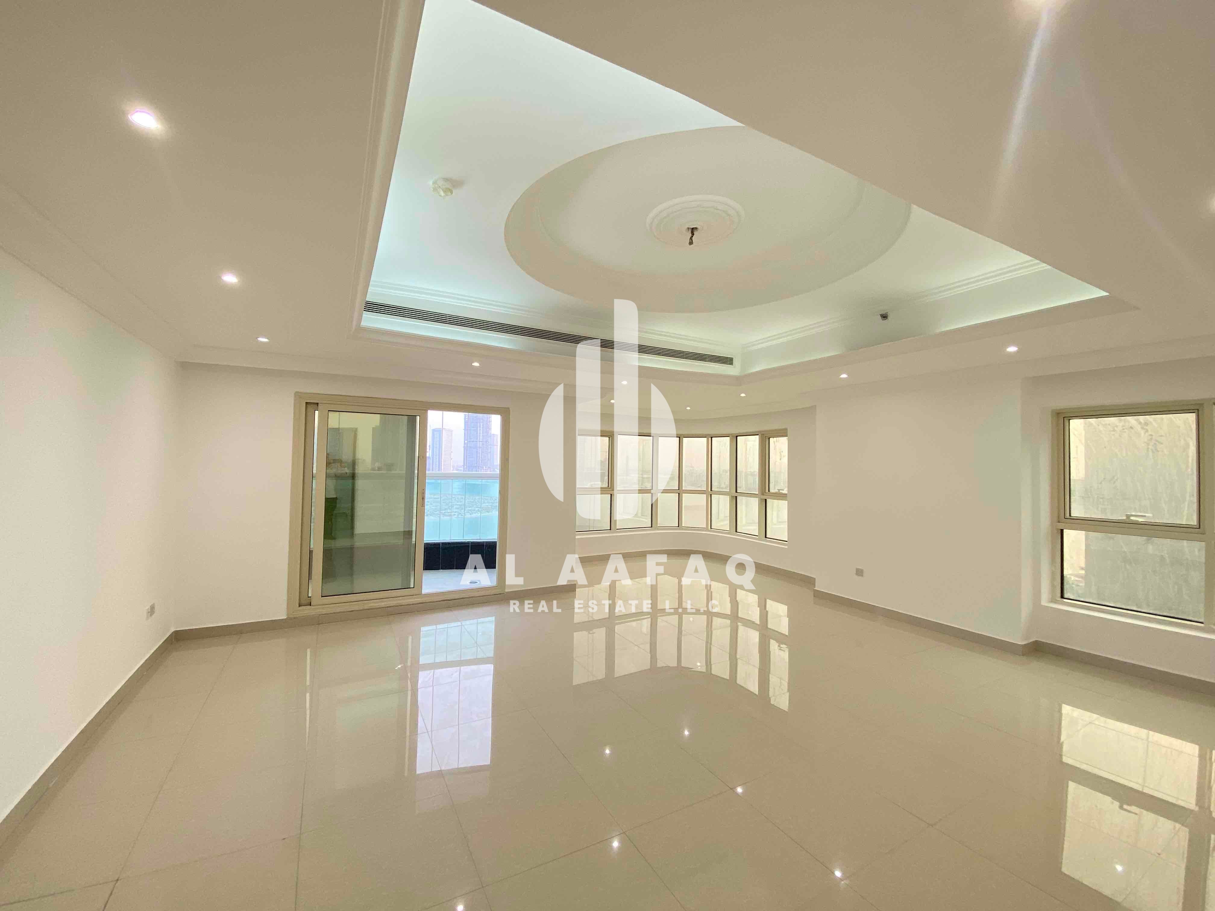 Spacious 3Bhk|1Master| Balcony|Maid Room|4Bath| Parking| Sea View |