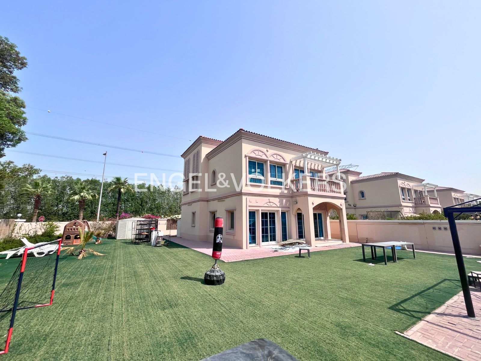 Corner Plot | Landscaped | Vacant | Spacious