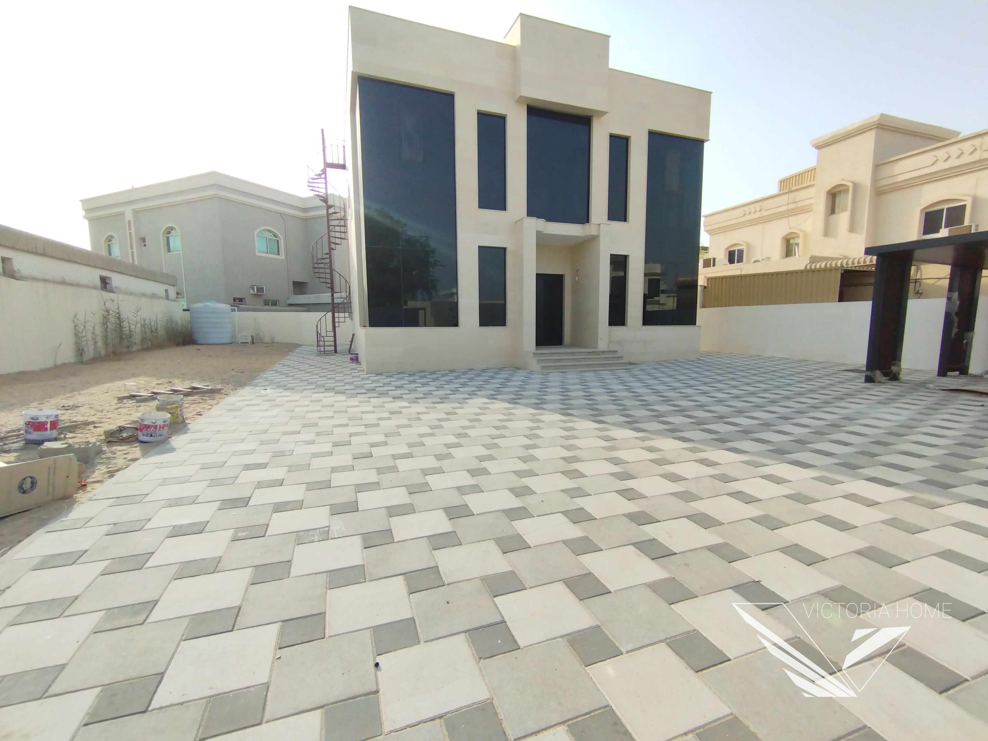 Brand New All master bedroom 5 BHK Villa Close to Shakhe Zaid Road Cantrell AC parking space just 160k