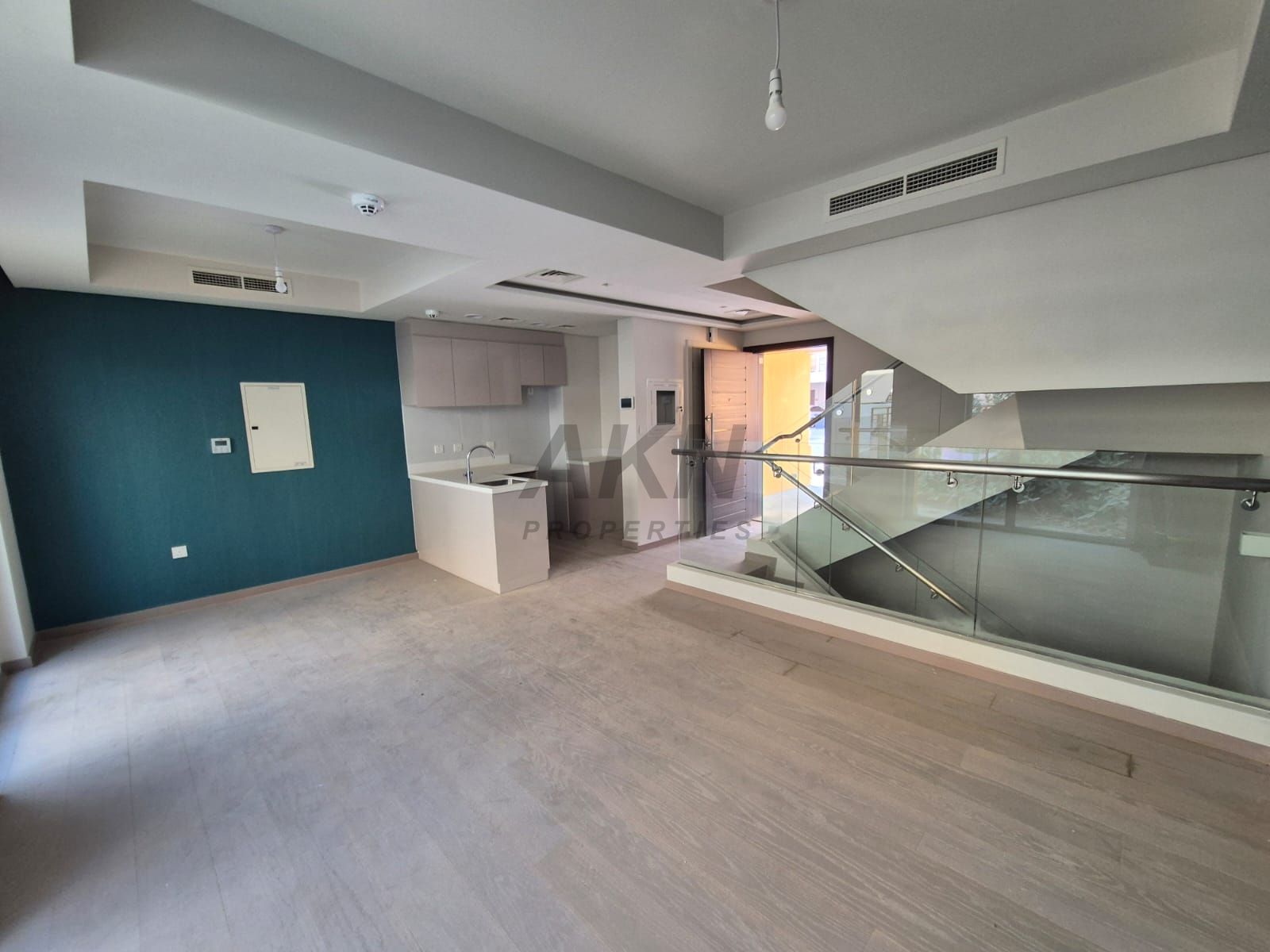 Modern 3-Bedroom Townhouse | Spacious | Vacant