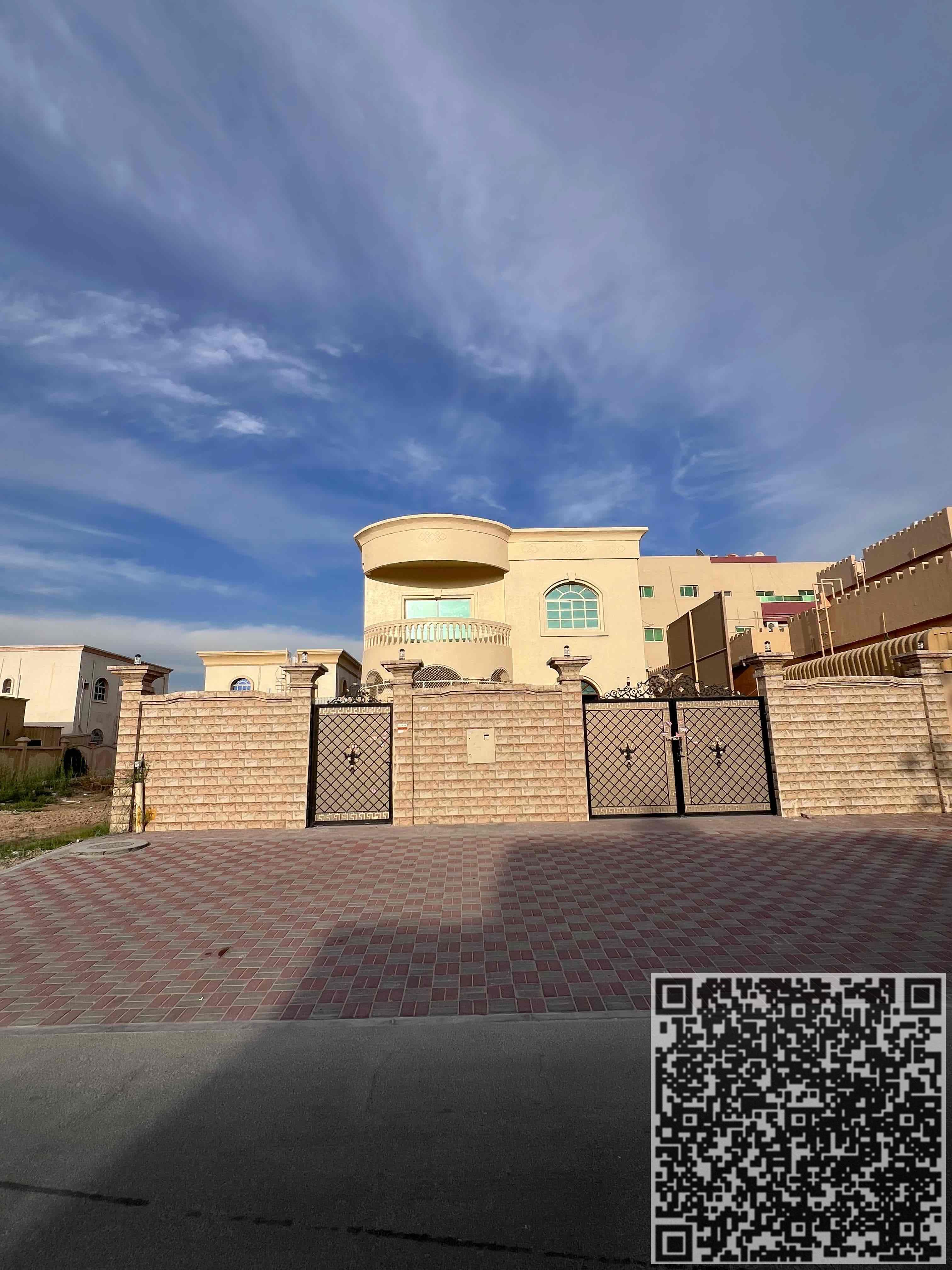 Villa for rent consisting of 5 rooms, a living room and a hall