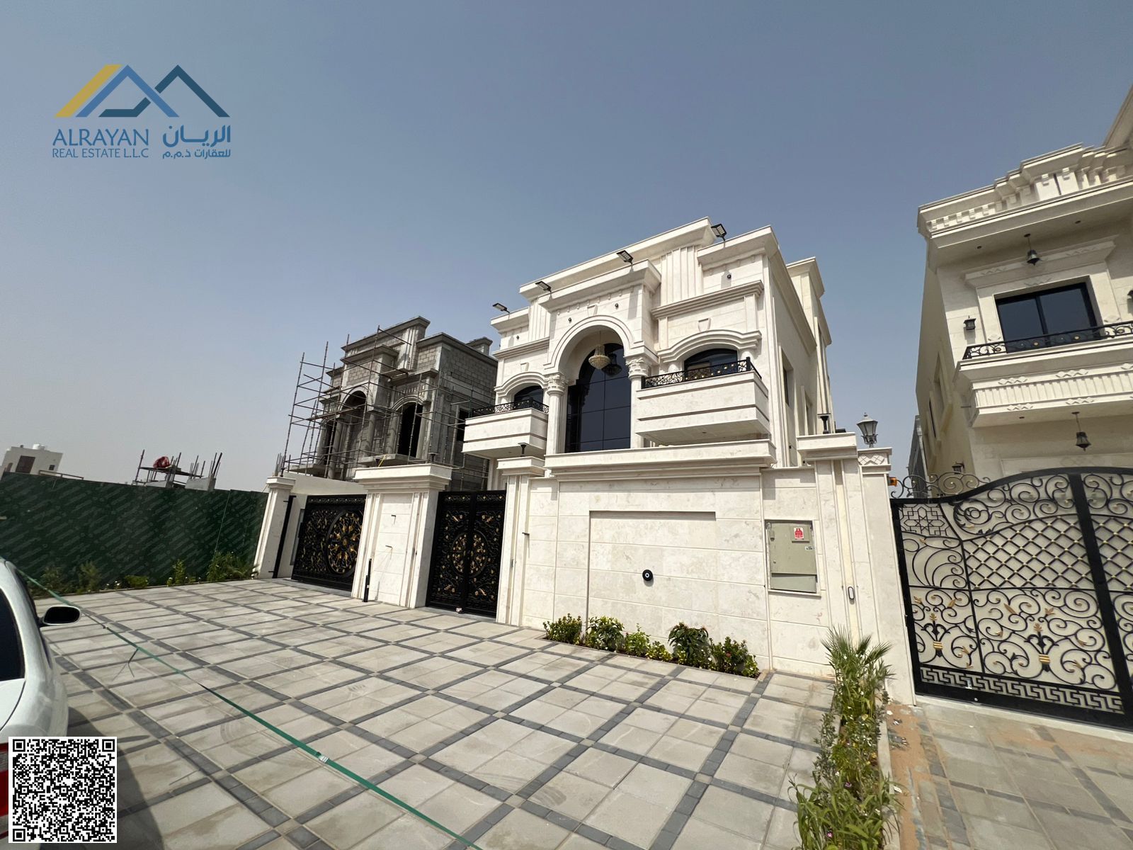 A villa directly from the owner, with personalized finishing, on a main street, close to all services. Freehold for all nationalities