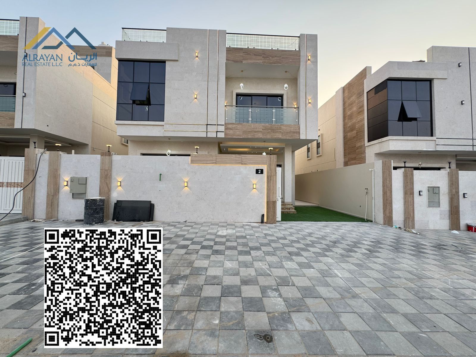 Luxury villa for sale, two floors and a roof, including registration and ownership fees - Ajman, close to Sheikh Mohammed bin Zayed Road - freehold fo