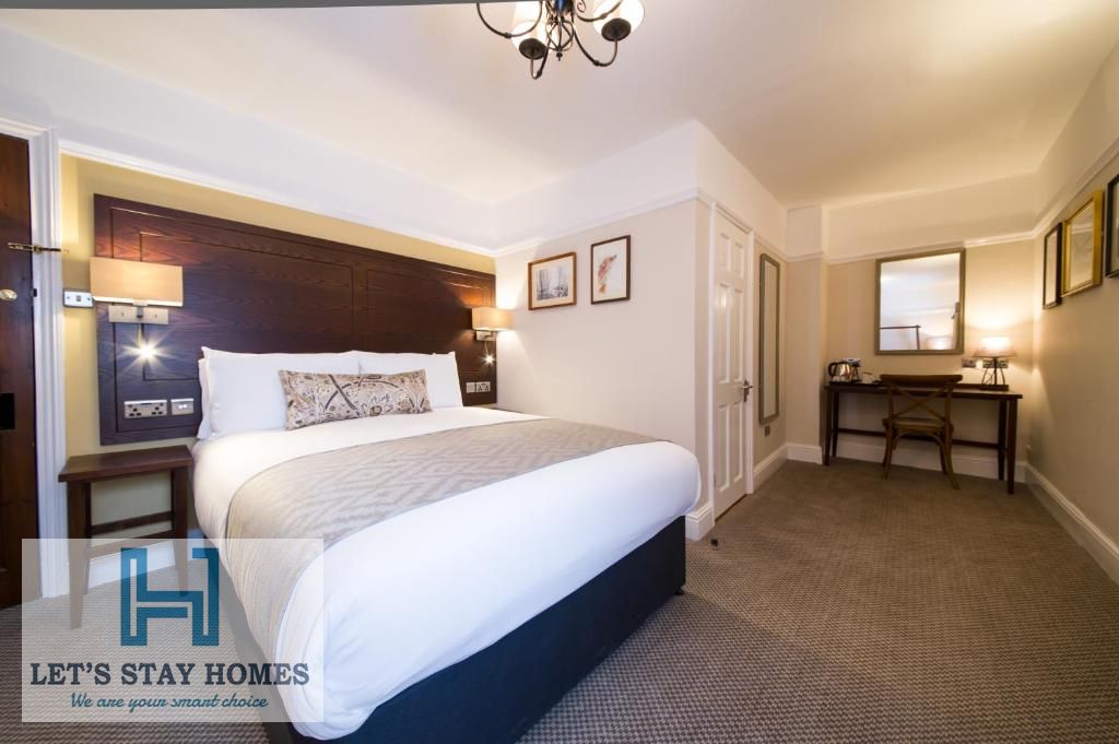 Early Summer Offer I 6 Months Stay | Monthly Payment | Near Metro | Access to Gym & Pool | Free Cleaning Services