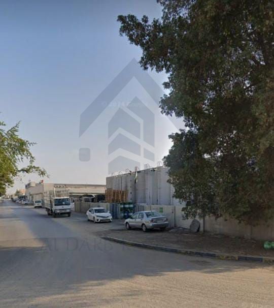 For sale, a commercial and residential corner plot in the Al-Darari commercial area, excellent for investmenti