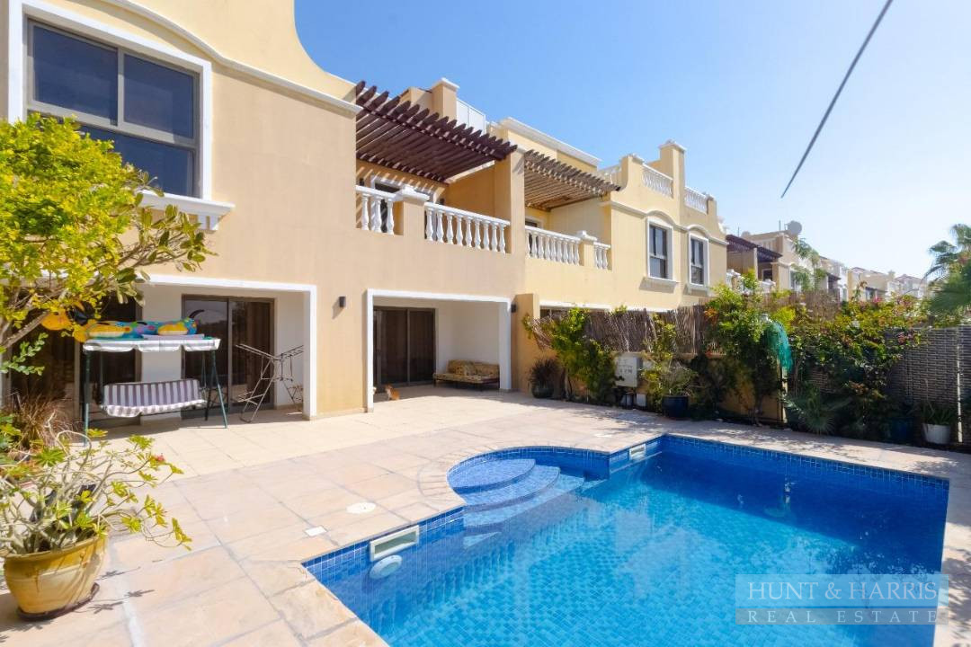 5 Bedroom for Rent Al Hamra Village - Private Pool - Golf Course View