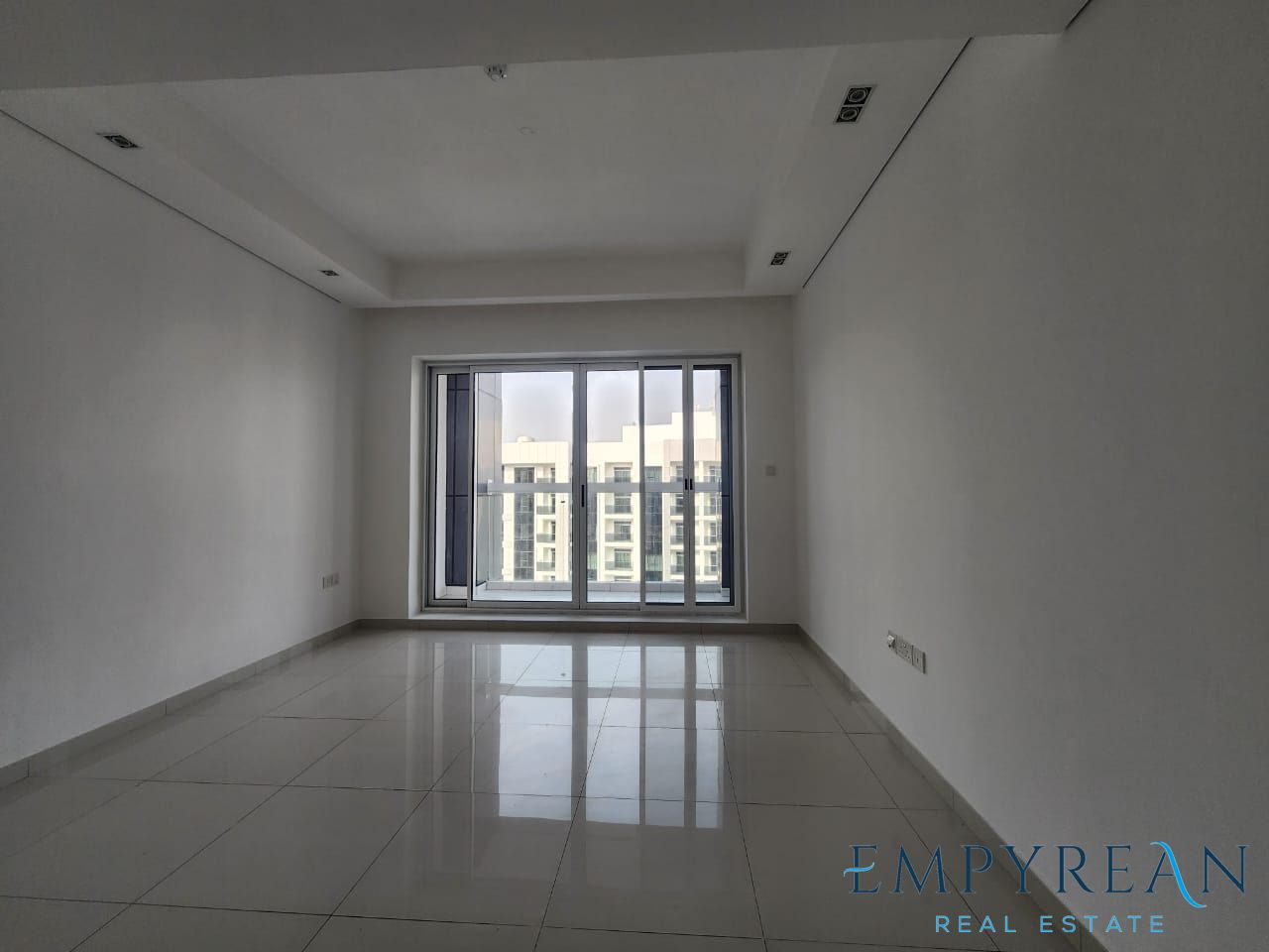 Elegant 1BR Apt - Modern Kitchen Appliances included