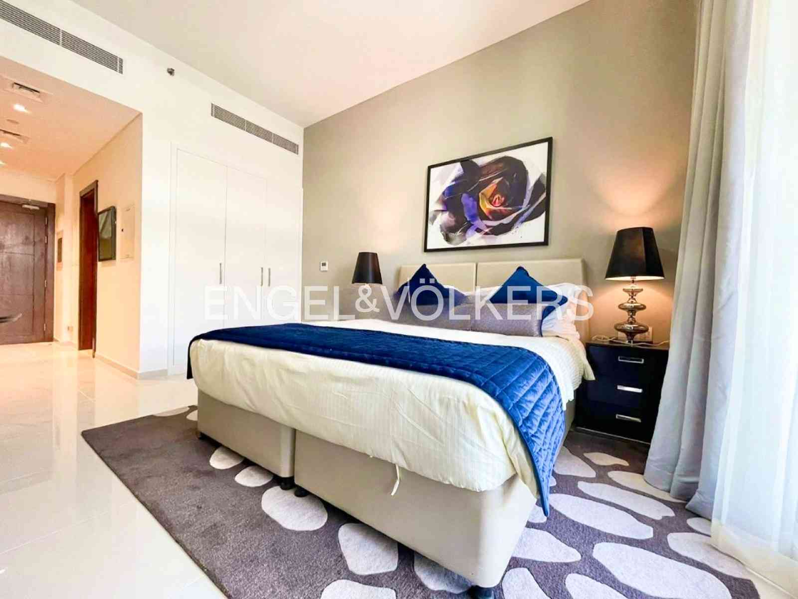 apartment card