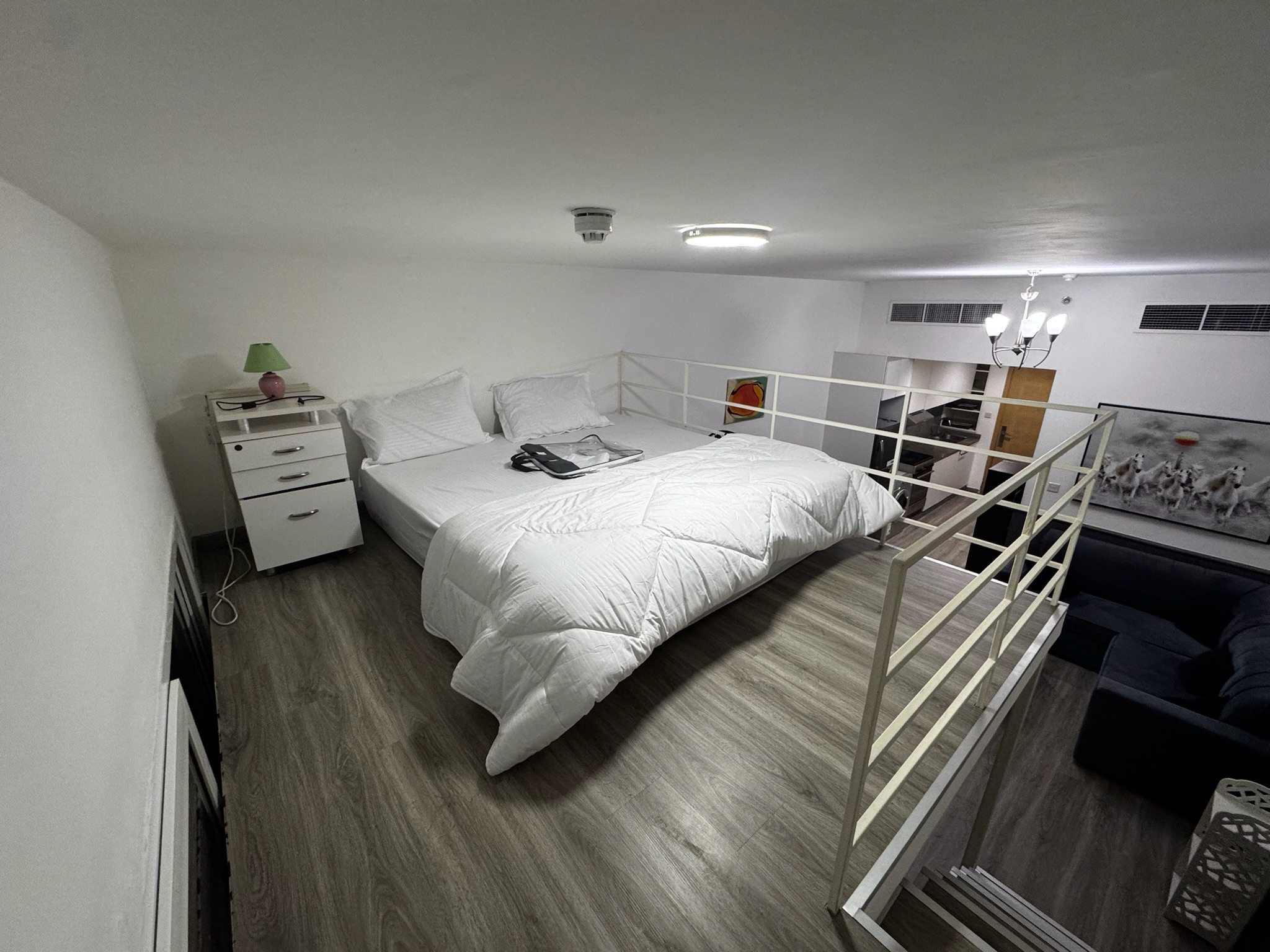apartment card