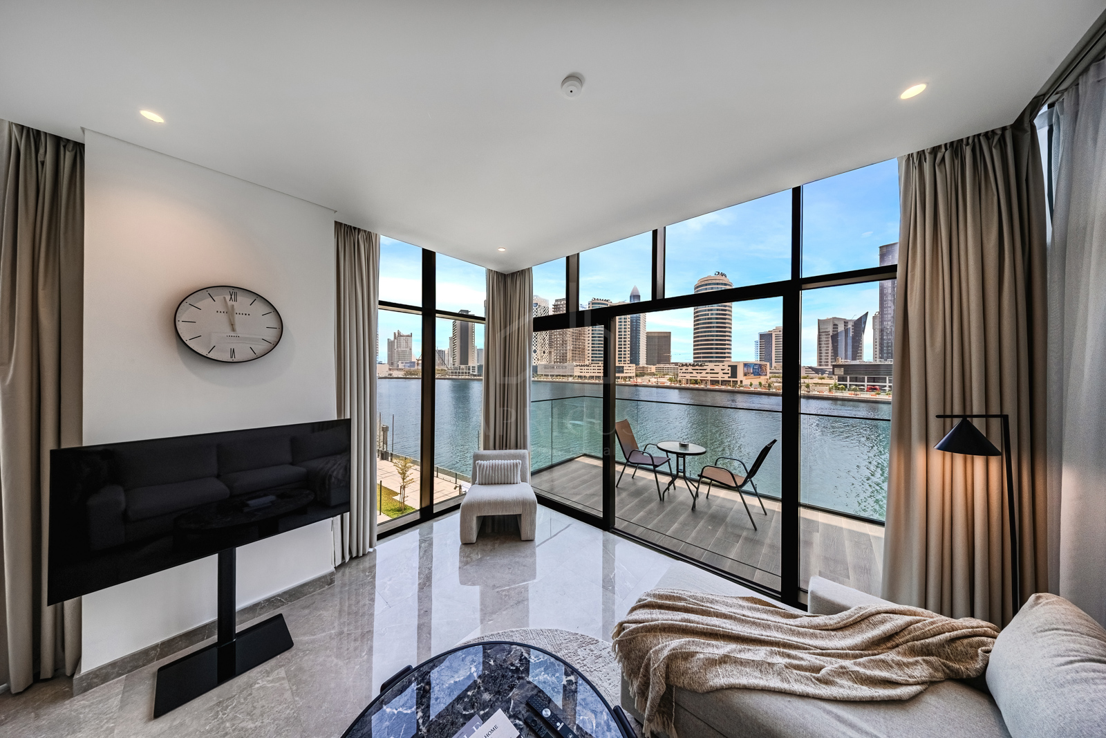 Limited-Time Ramadan Offer || Peninsula Five 3BD Duplex with Maid's room and Lake view, For 9