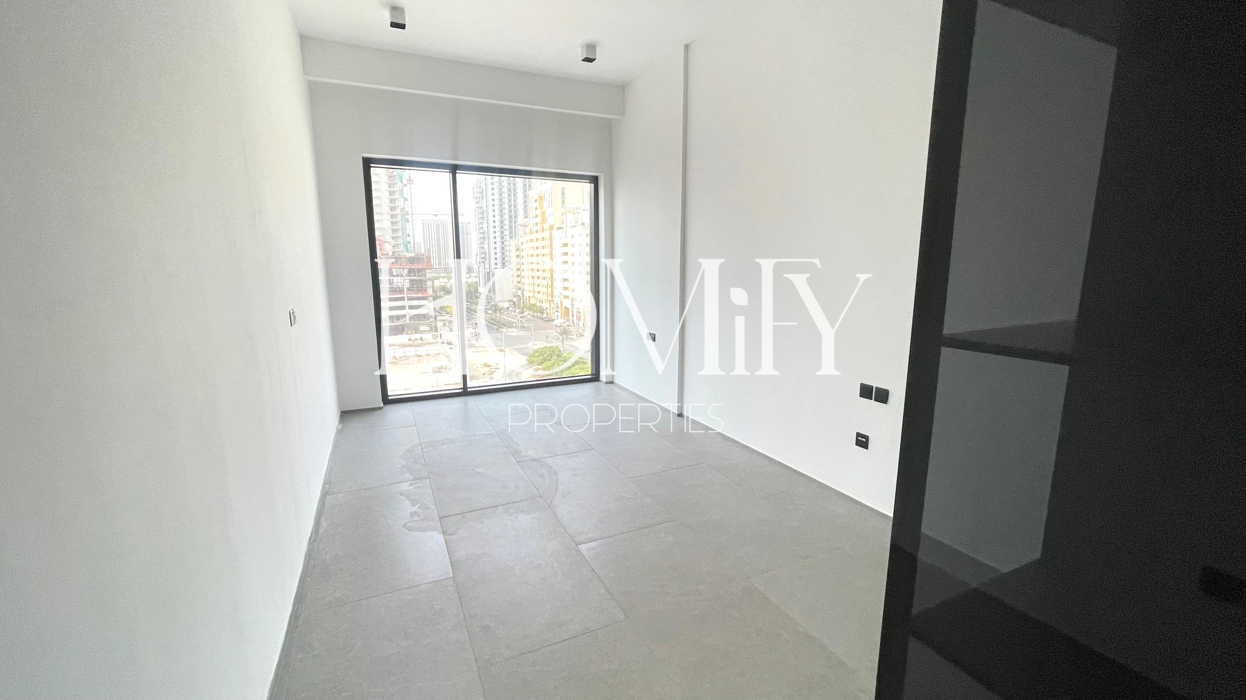 1 Month Free - Vacant - Modern Living