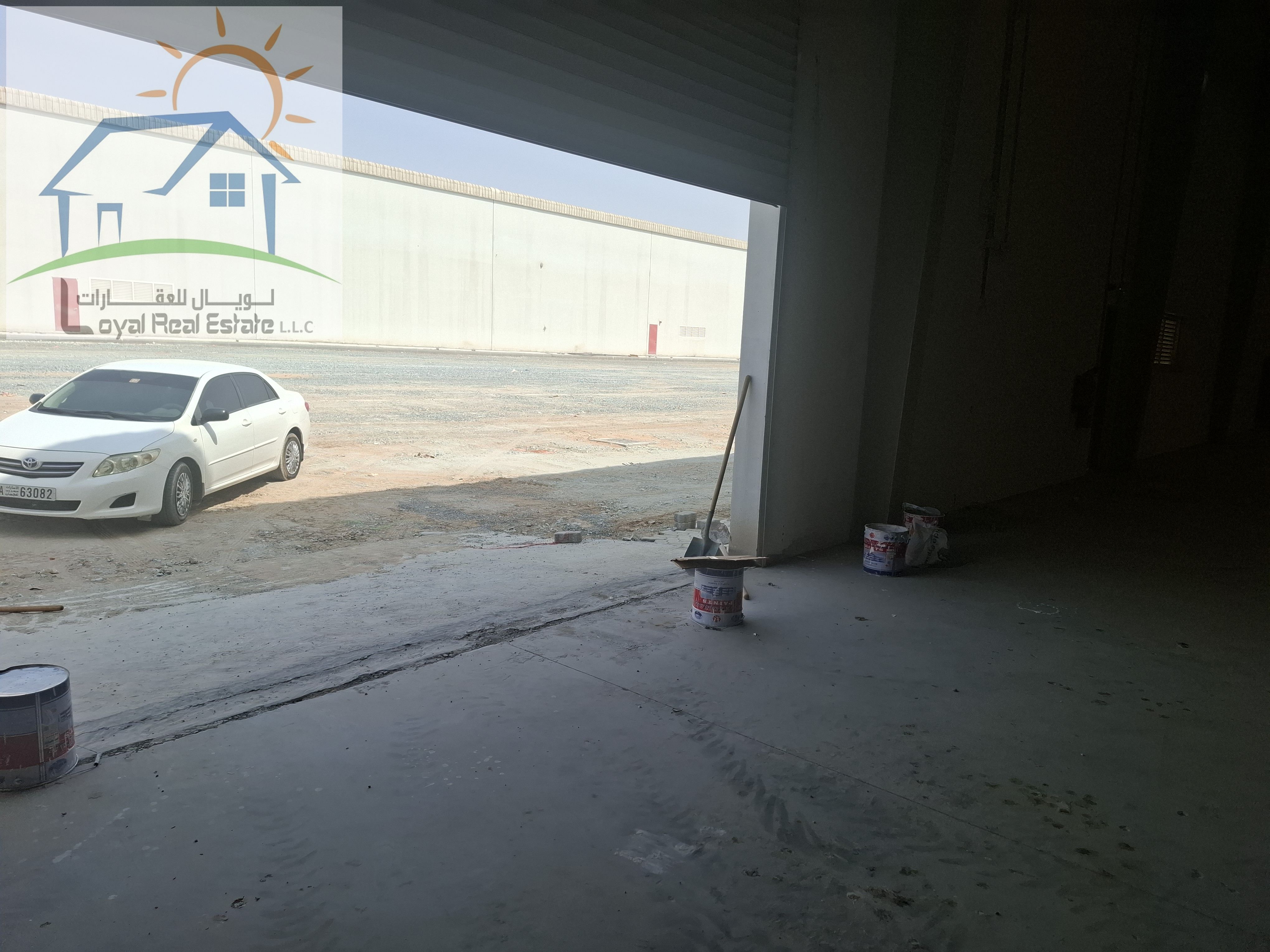 20,000 WAREHOUSE MAIN ROAD WITH 14 METER HEIGHT NAD PARKING