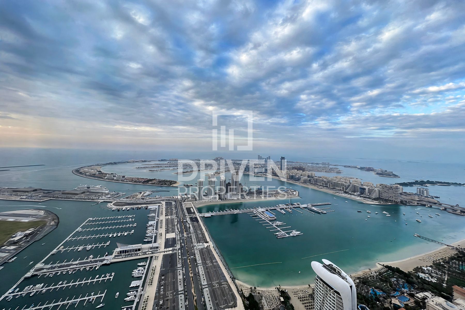 Elegant Unit with Maids Room | Atlantis View