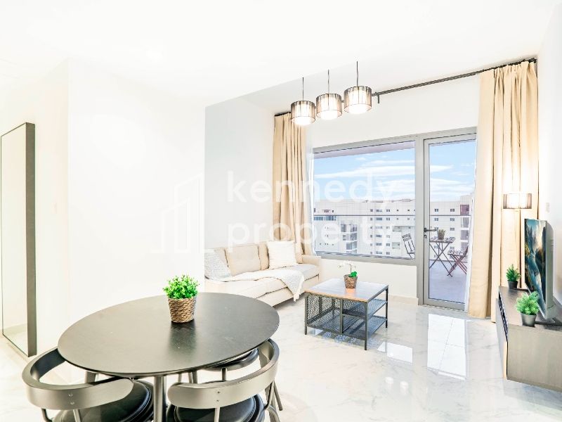 Cozy Unit | Corner Apartment | Spacious Layout