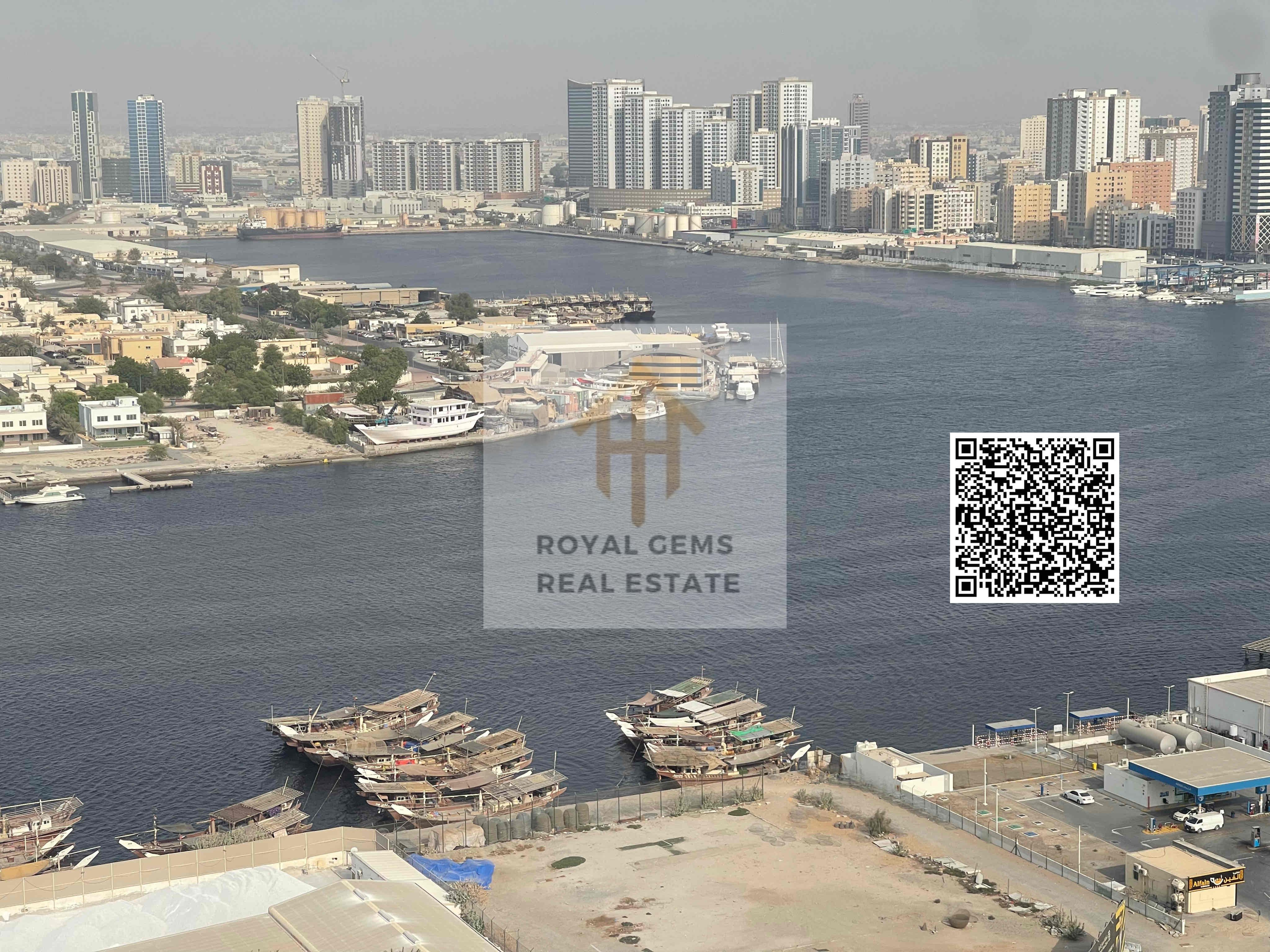 Luxury Apartment with Direct Creek View in Orient Towers