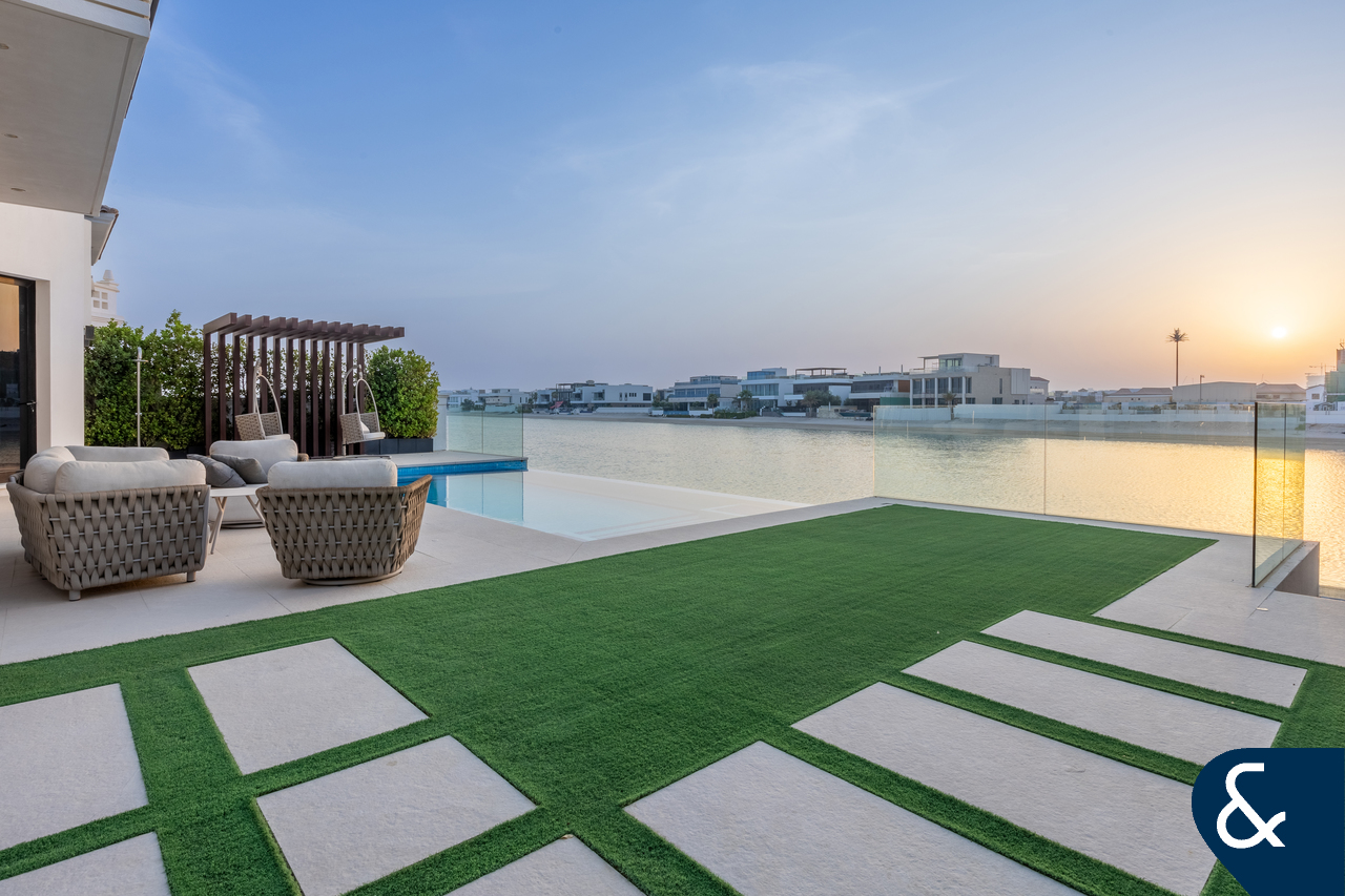 3 Floors | Fully Renovated | Furnished