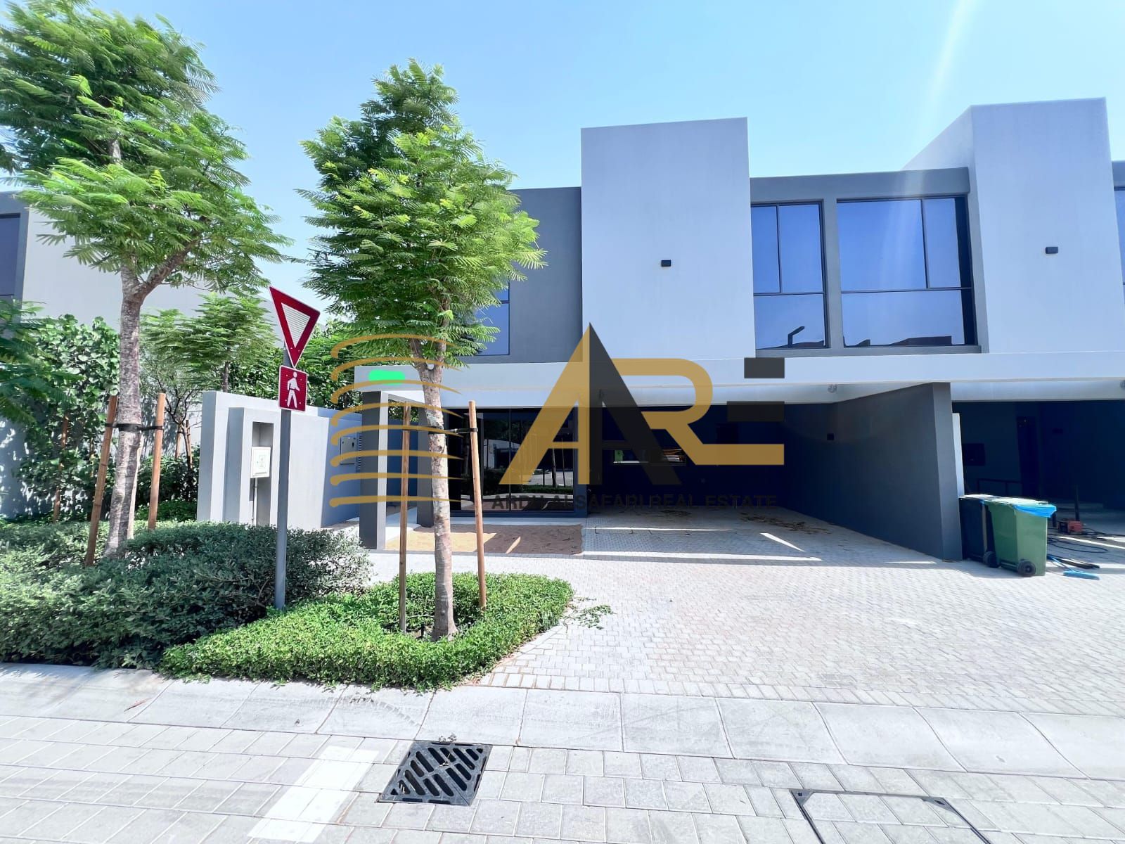 Corner 4BR Townhouse with Ground floor room and bigg majlis in Robinia Massar Gated community