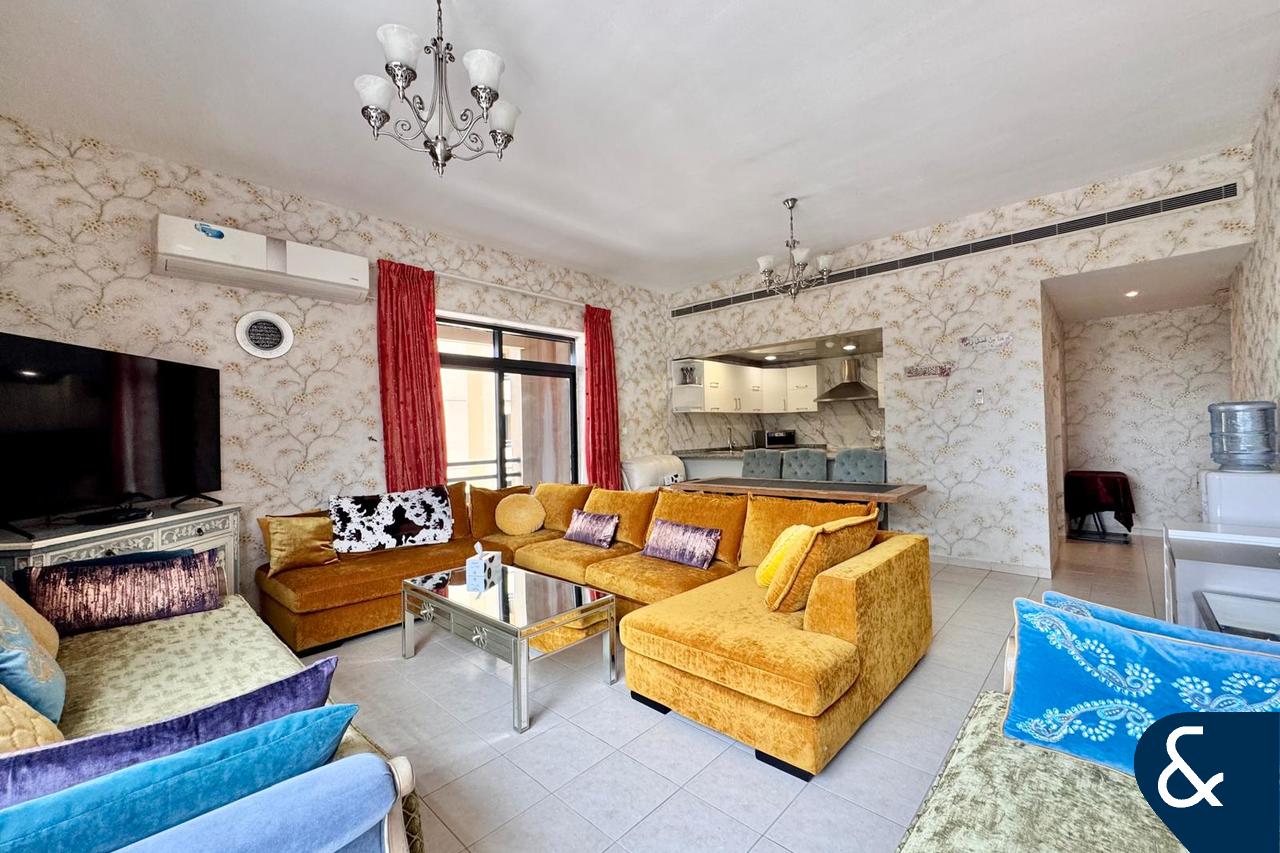 apartment card