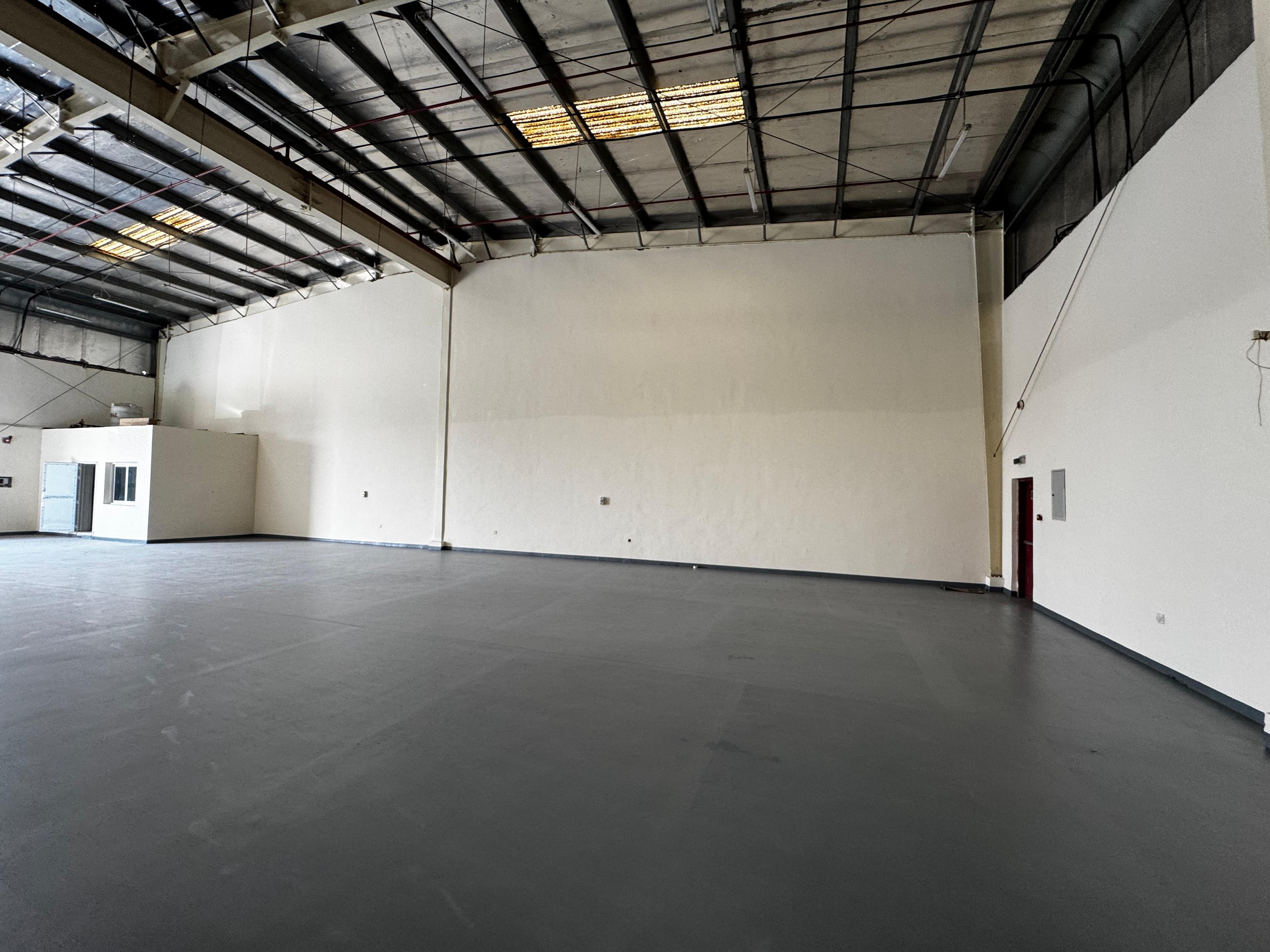 One Month Free - Warehouse Excellent Condition Like New for Rent in Al Sajaa Industrial Area – 6,500 sq. ft.