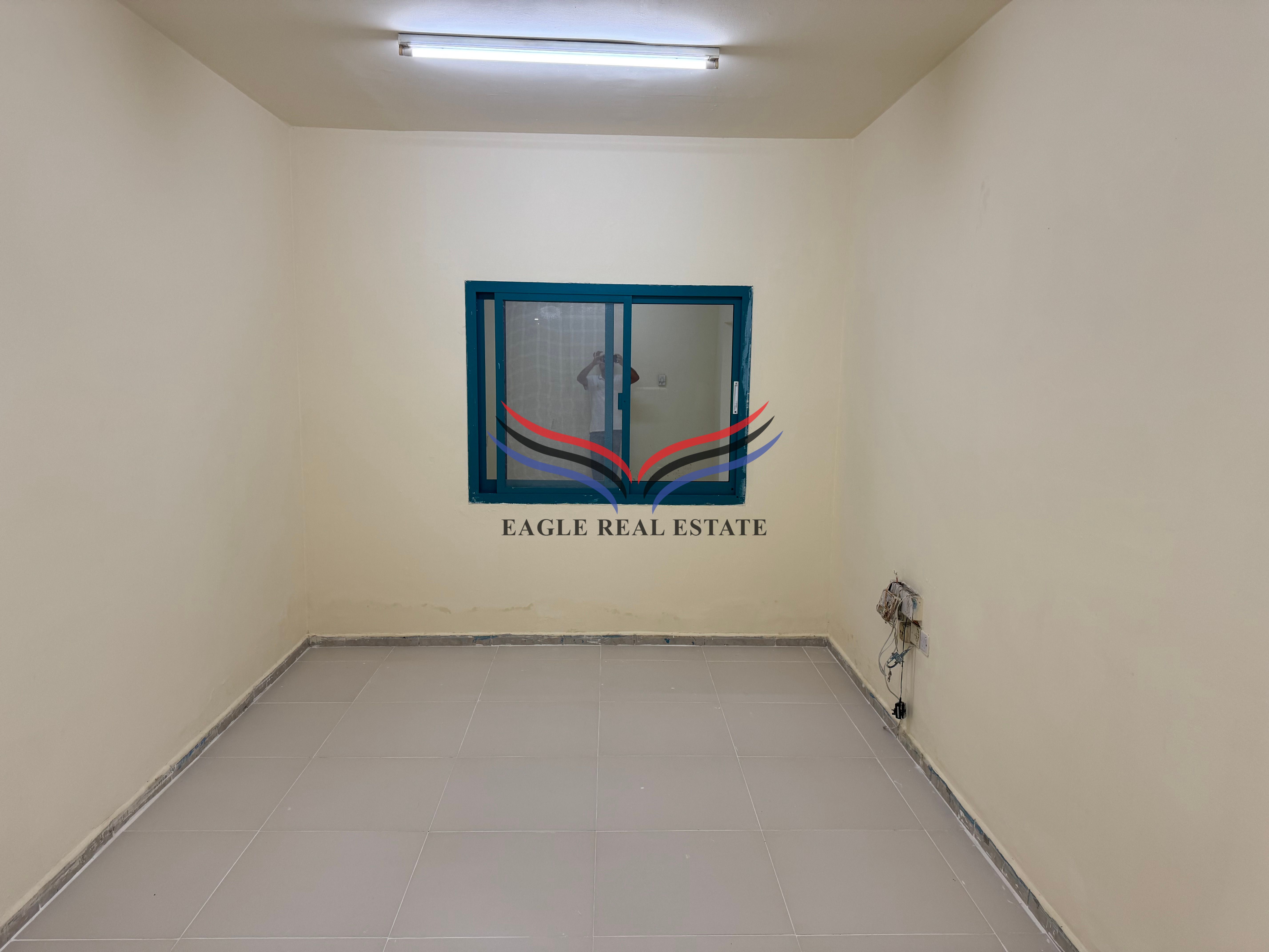 Central AC | Spacious | Balcony
