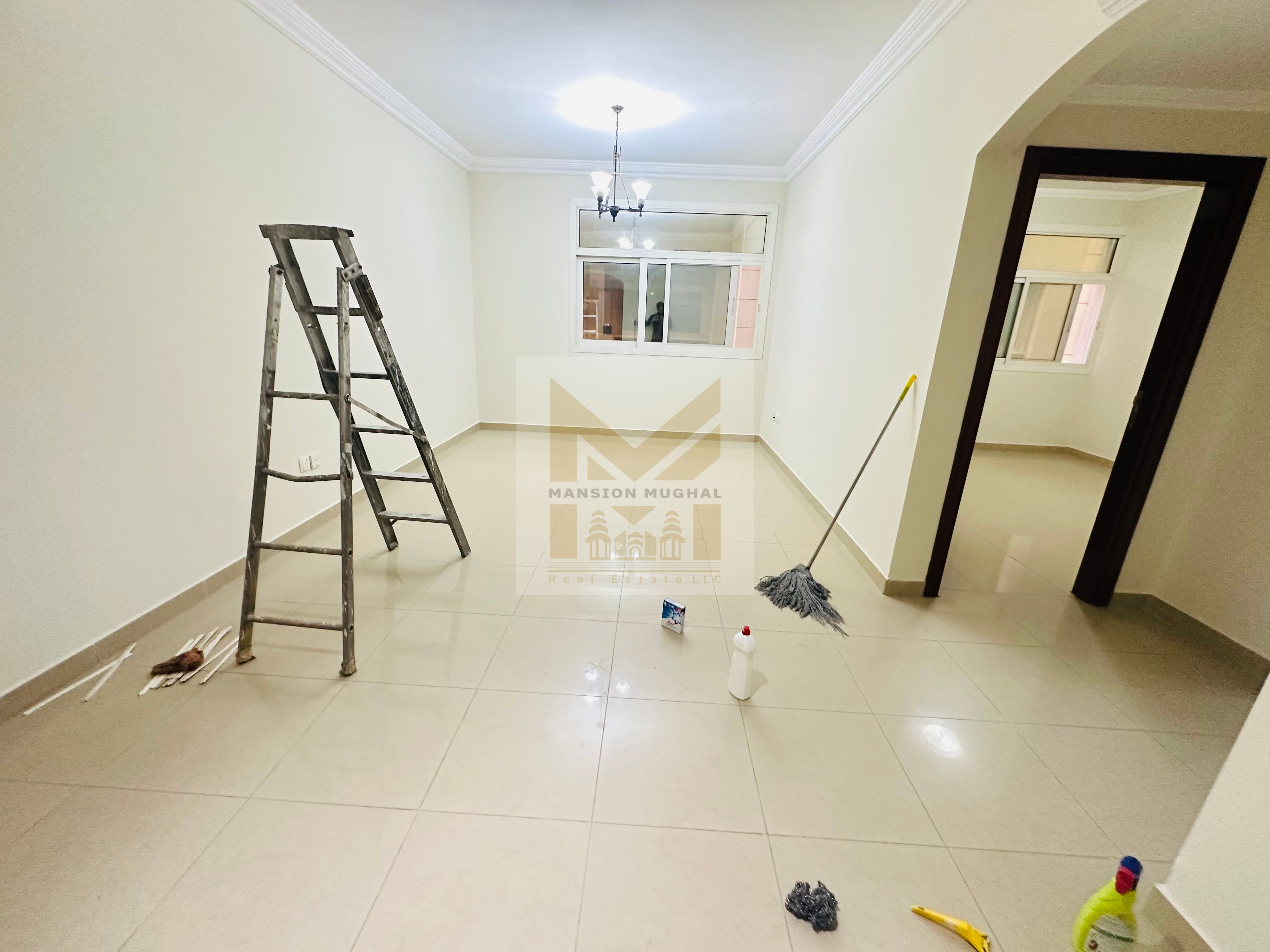 With MUNSPLTY/ /Luxury & Lavish 1-Br//Bright & Spacious//wardrobe//1-Covered Parking//4&6 Chqs