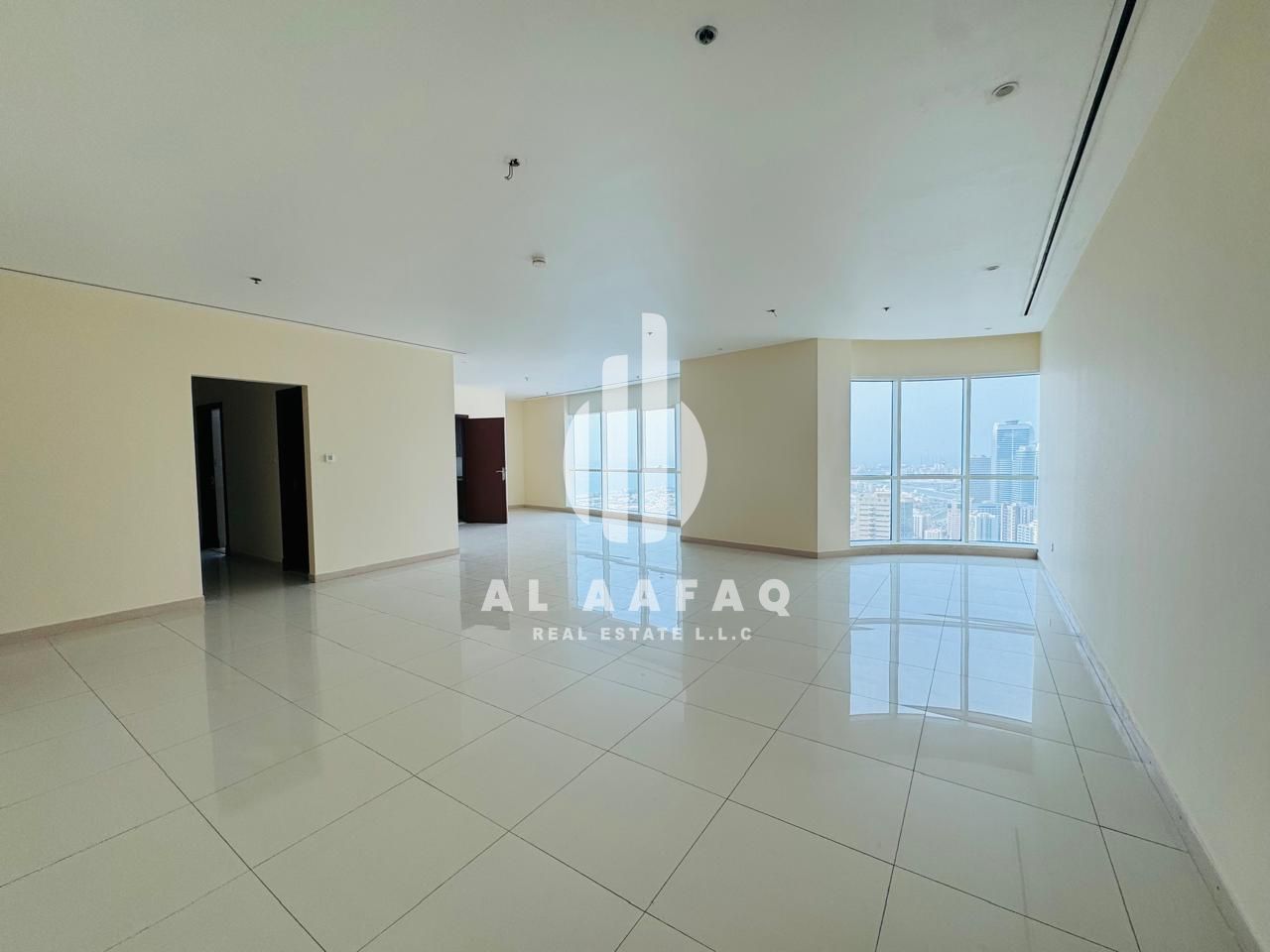 Luxurious 3BHK | Air Condionining Free | Sea View | Master bedroom | Parking free