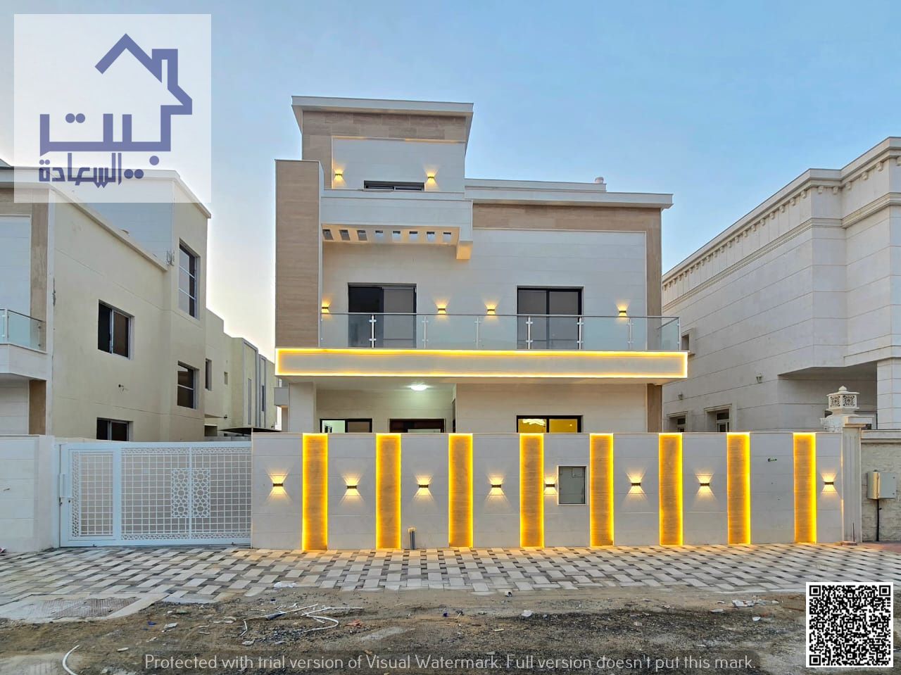 Villa in Al Yasmeen, prime location, super deluxe finishing, stone facade, modern design - ground floor, first floor and roof - opposite a mosque, fre