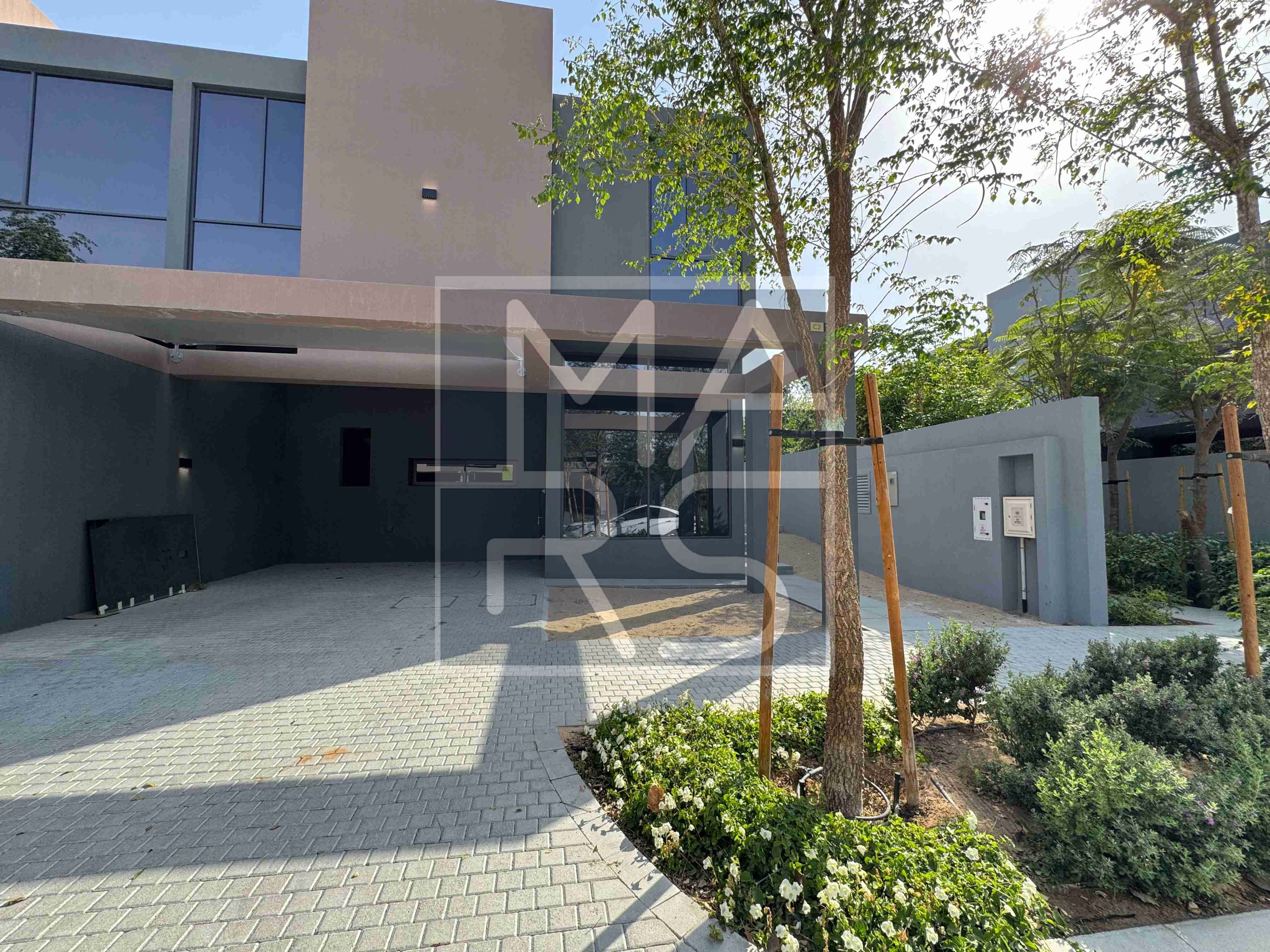 Luxury 4bhk villa available for Rent in Masaar