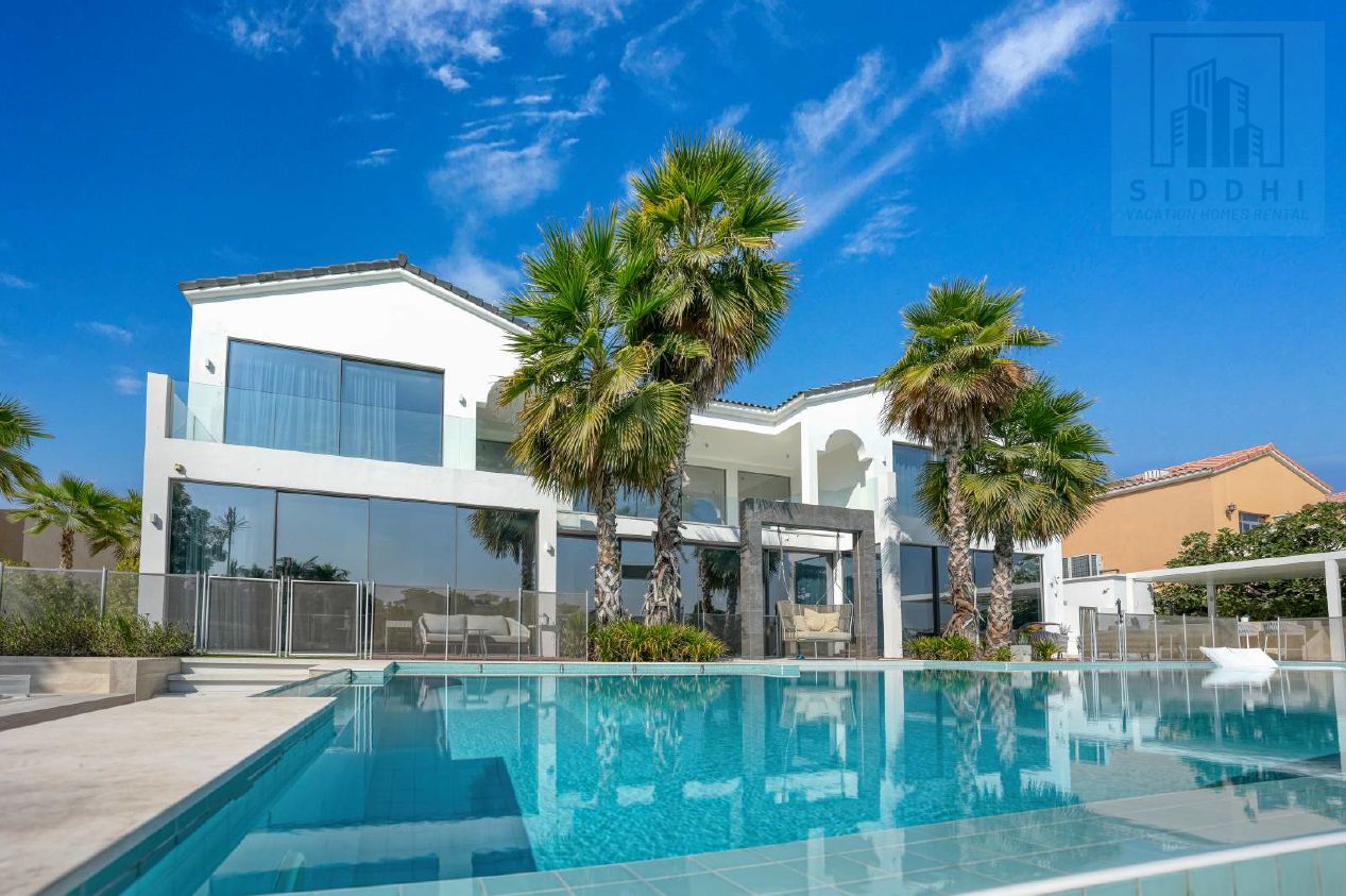 Luxury Oasis: Signature Villa with Infinity Pool , Direct from Owner