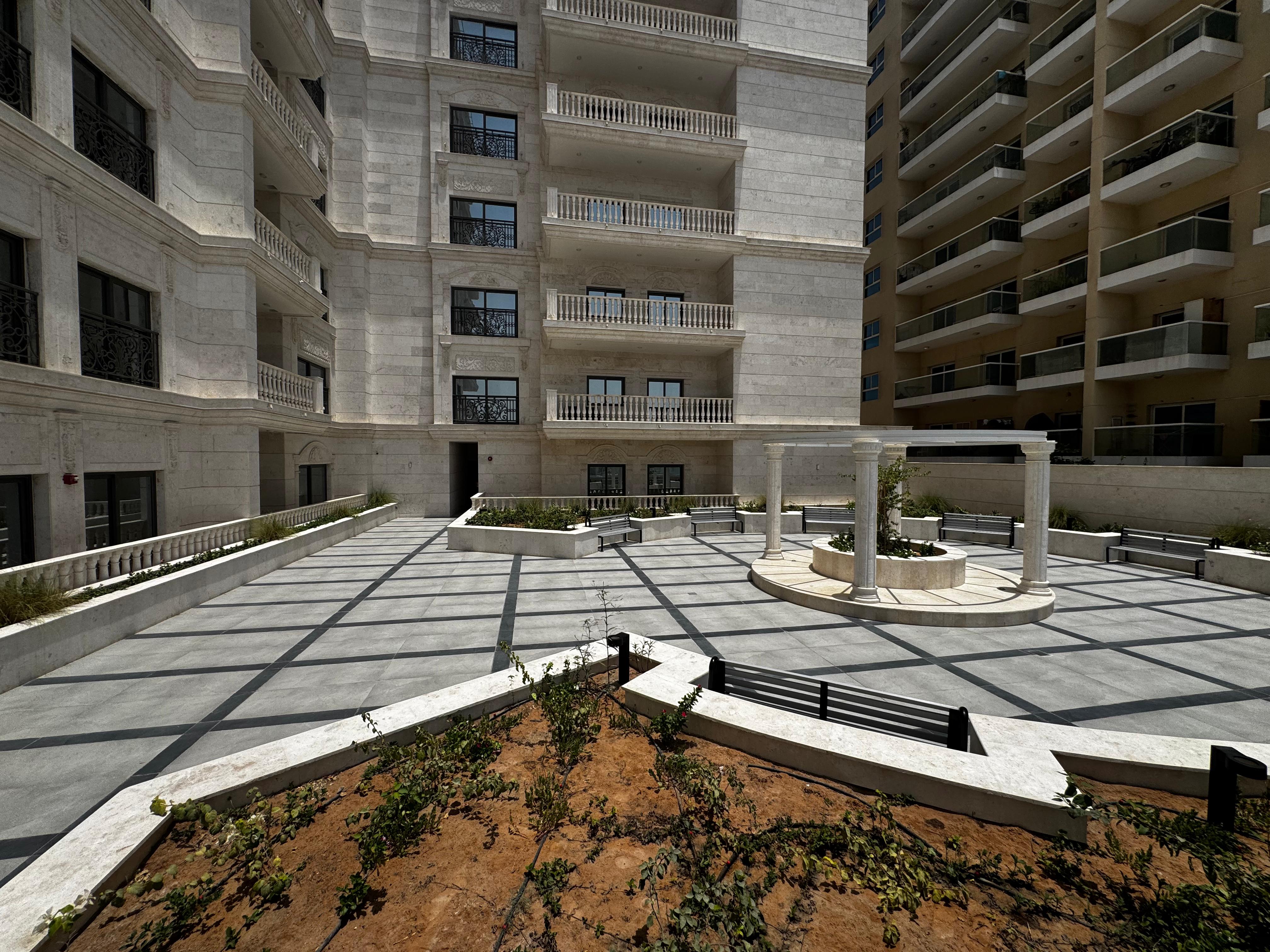 Spacious | Vacant And Ready To Move In | Metro Line View